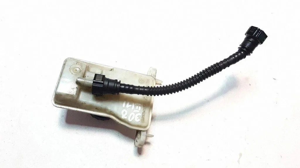 Jarrujäämäsäiliö OEM 9807651580 Peugeot 308:lle