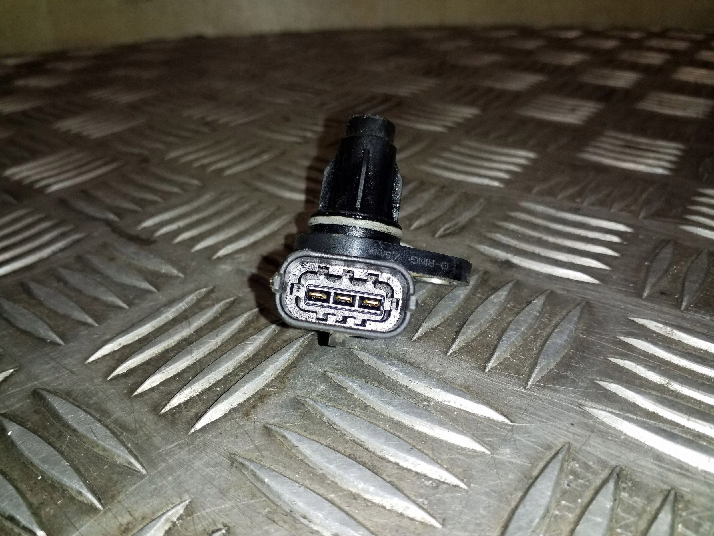 Hyundai OE 393002F000 sensor posição do eixo de comando image 4