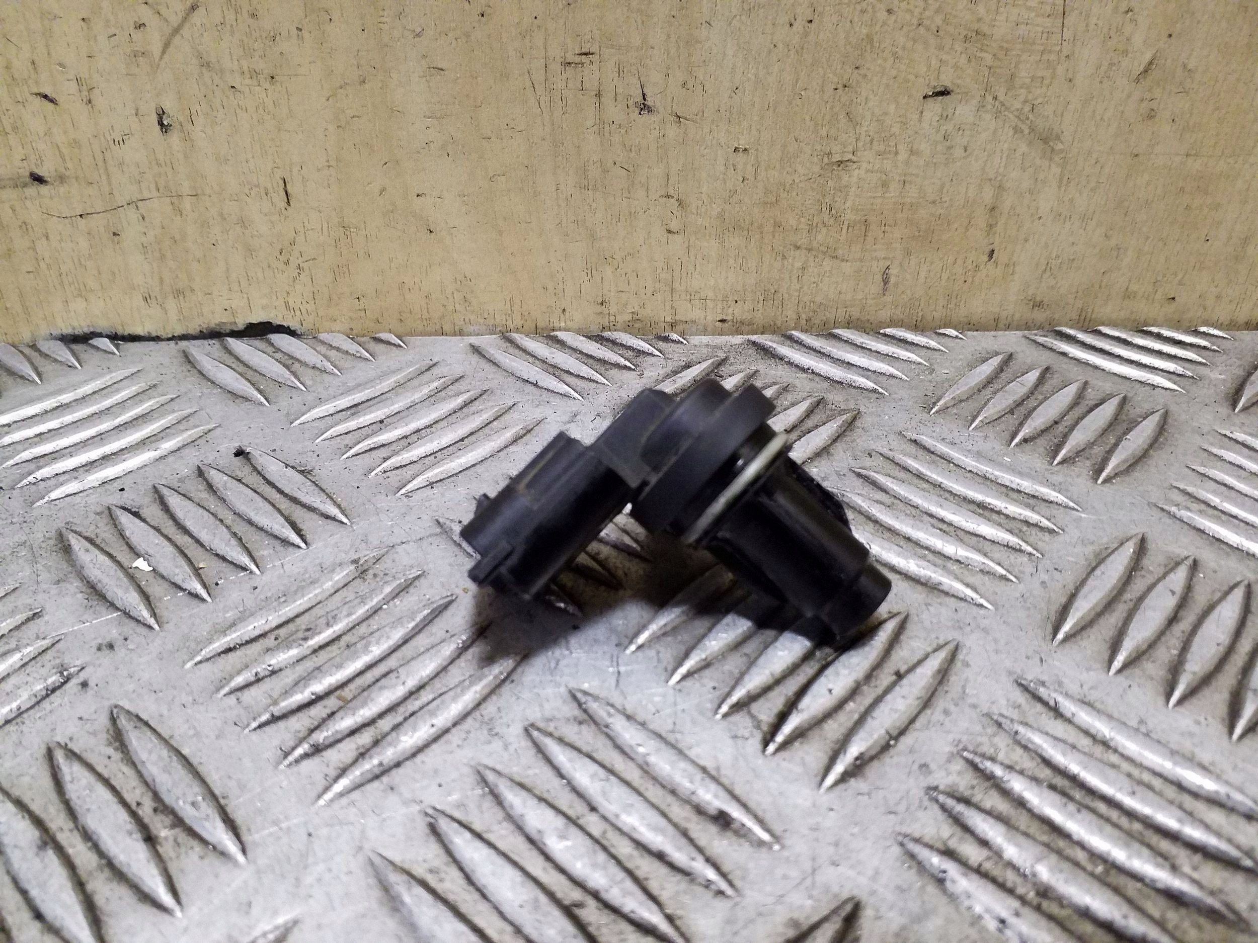 Hyundai OE 393002F000 sensor posição do eixo de comando image 5
