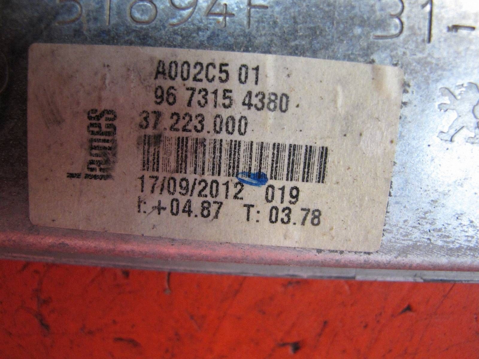 Elevador de vidro dianteiro direito PEUGEOT 208 9674254380
