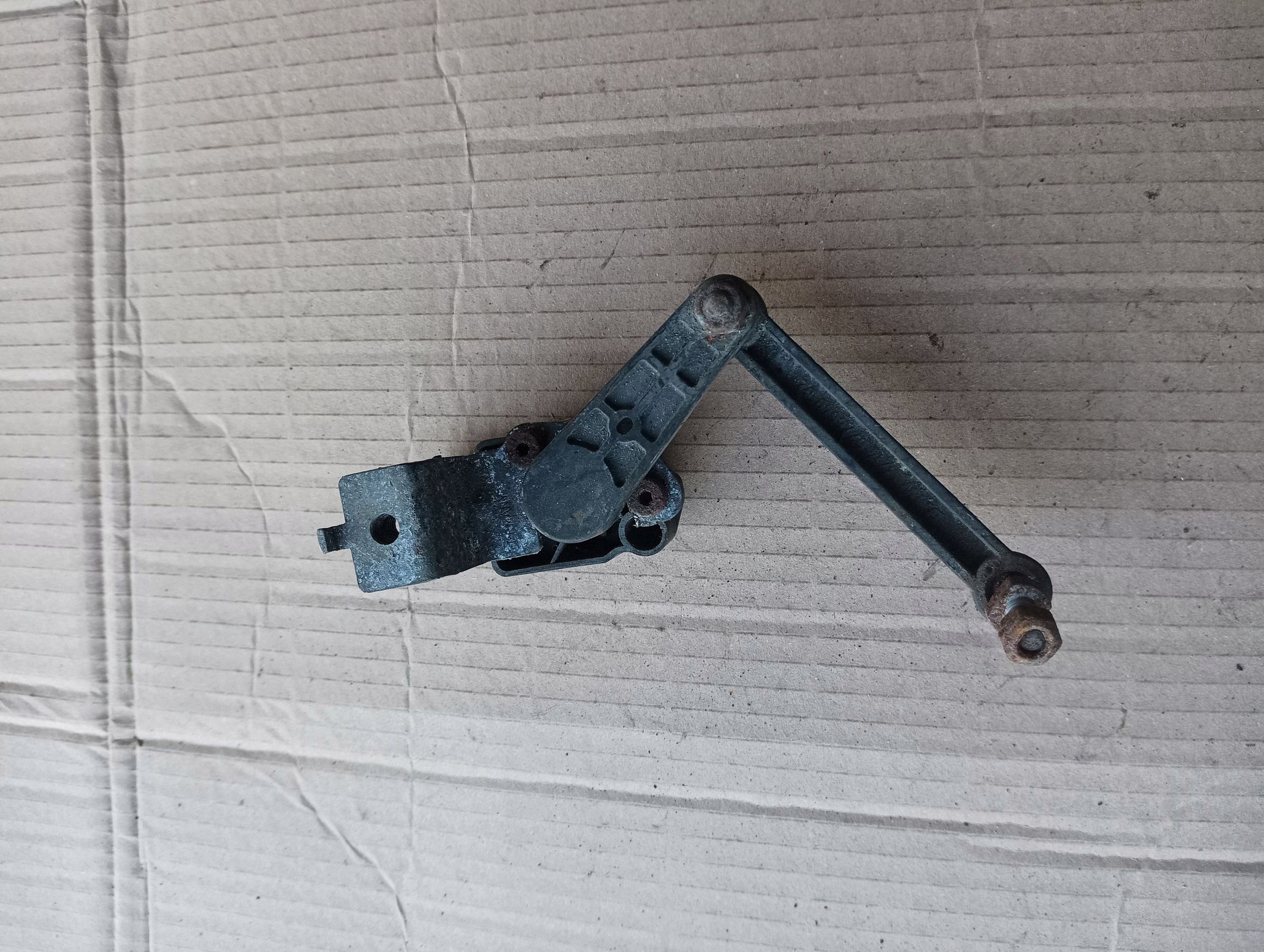 Vasen Etuosa Tasonanturi BMW X5 (E70) 2012 OEM 6785206