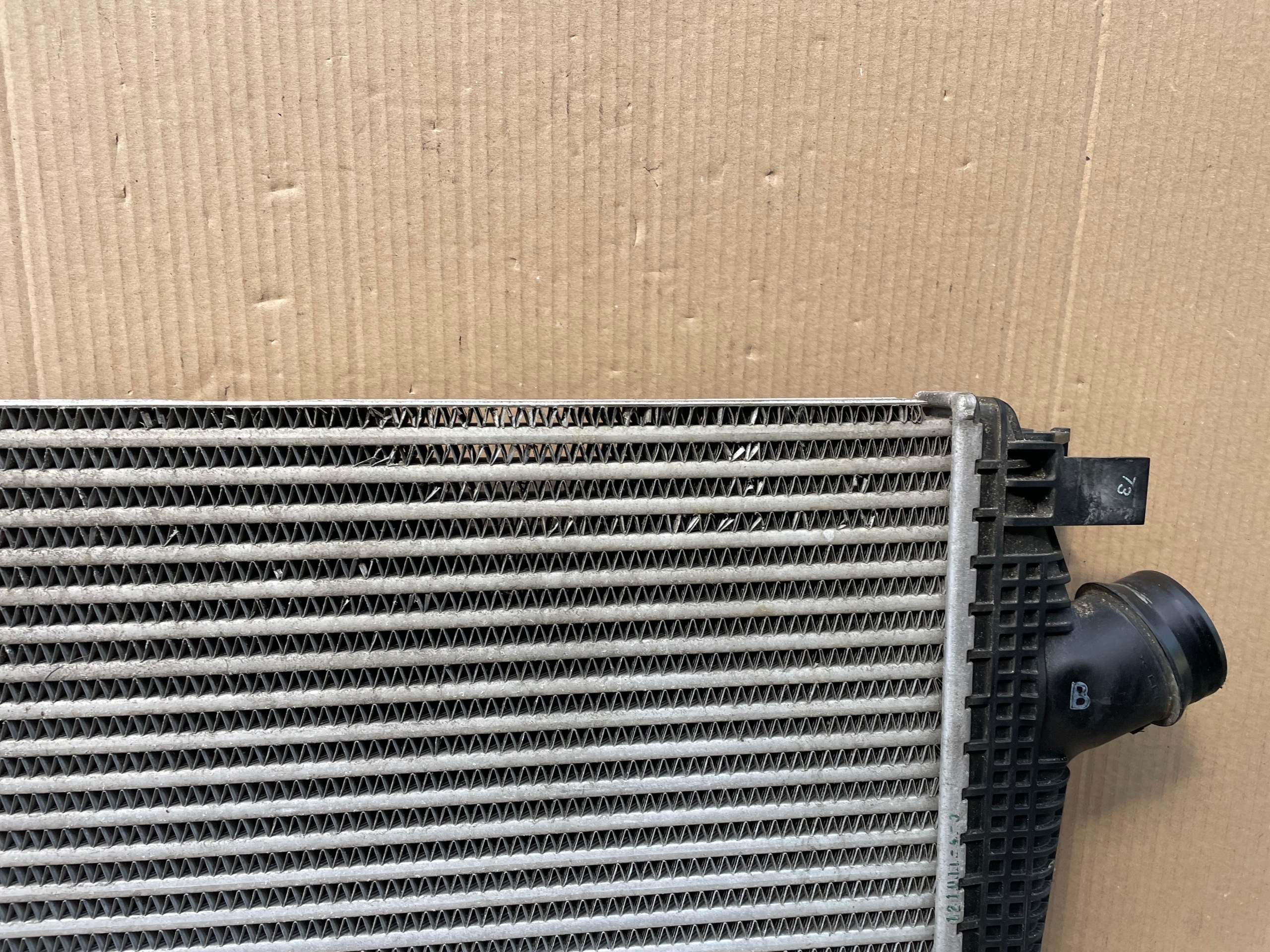 Radiateur Opel Astra J 2012 13267647 image 3