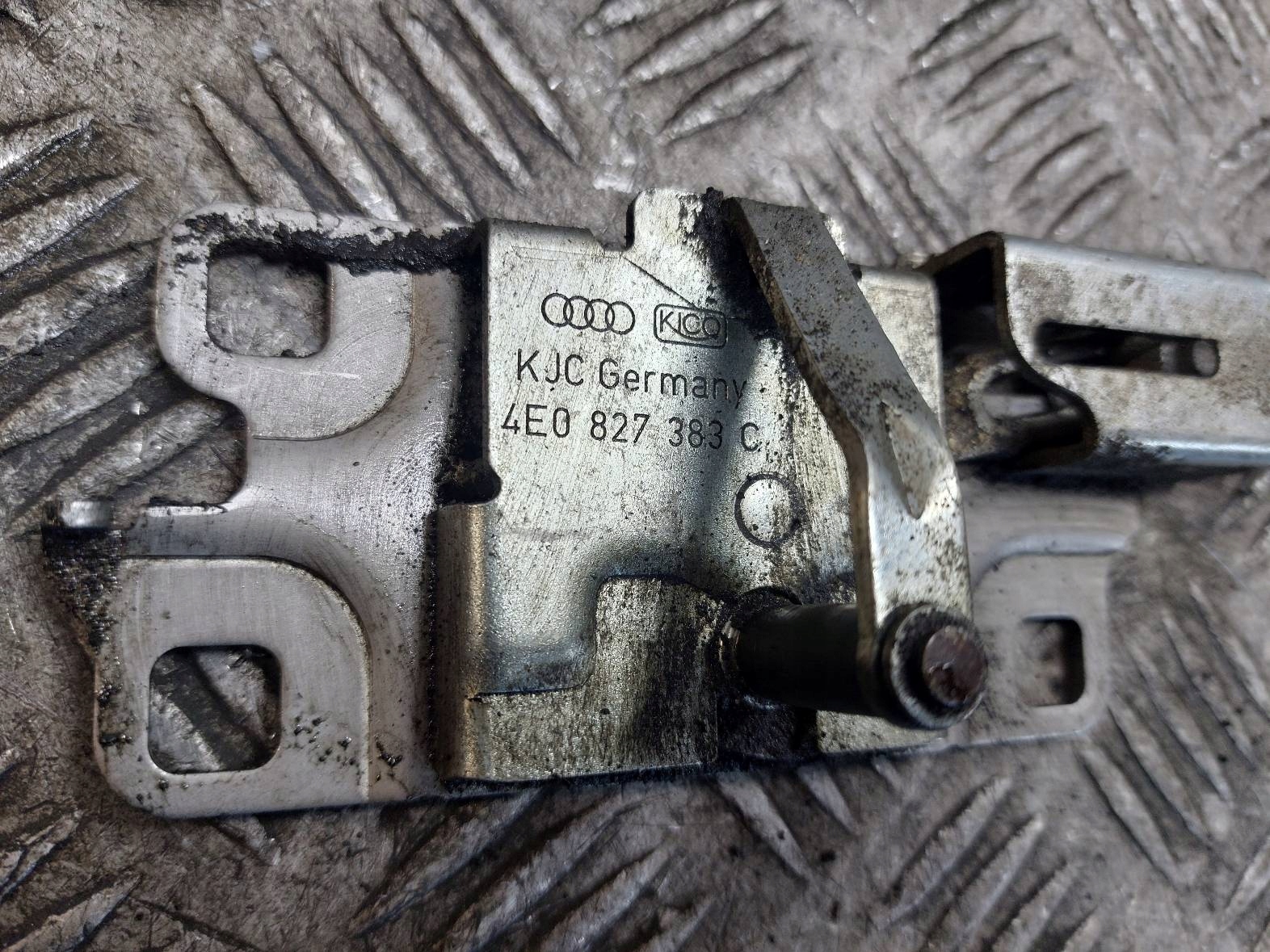 Kofferraumdämpfer Audi A8 D3 4E0827383C image 3
