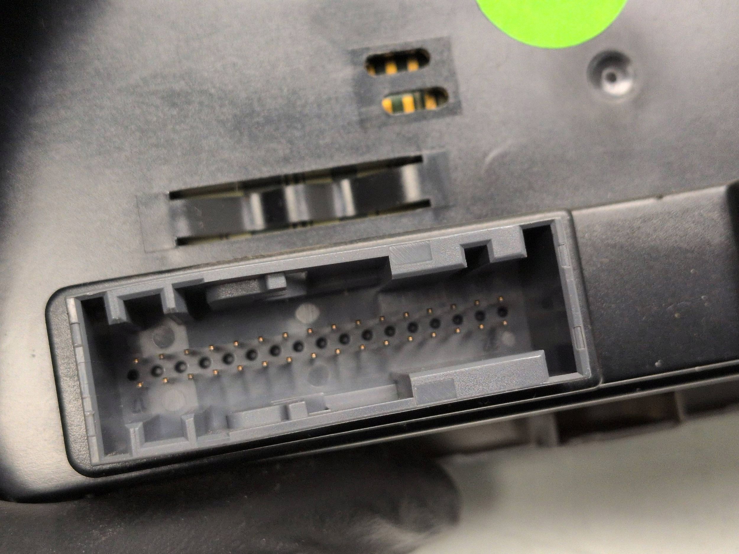 Opel Astra AC Control Module OEM 13231051 image 8