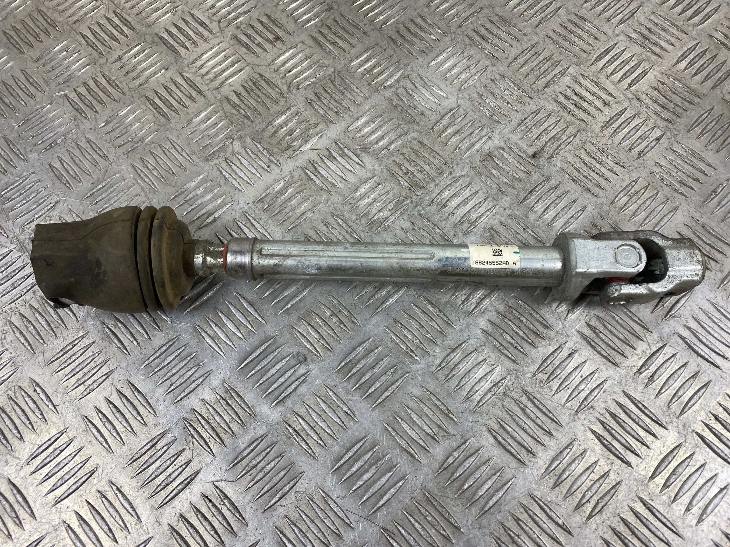 Drivaxel Jeep Grand Cherokee 2018 68245552AD image 2