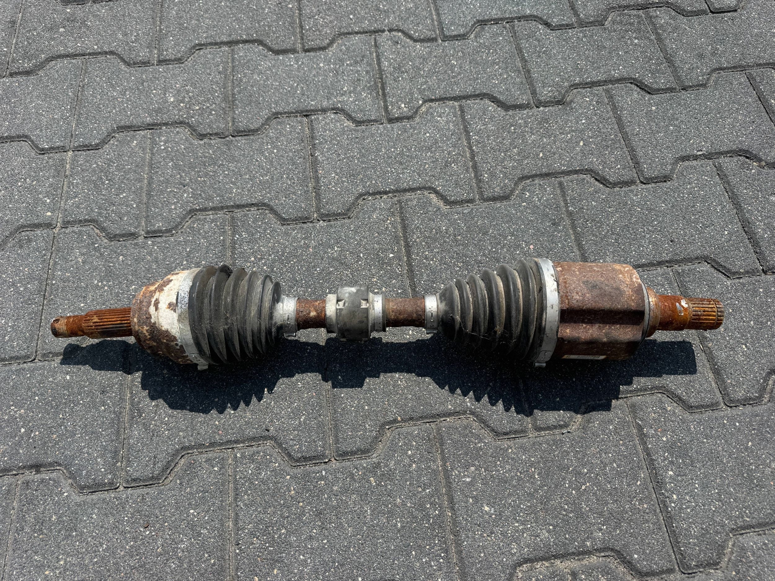Vasen akseli DODGE CALIBER 2.0 CRD MANUAL P05085224AB