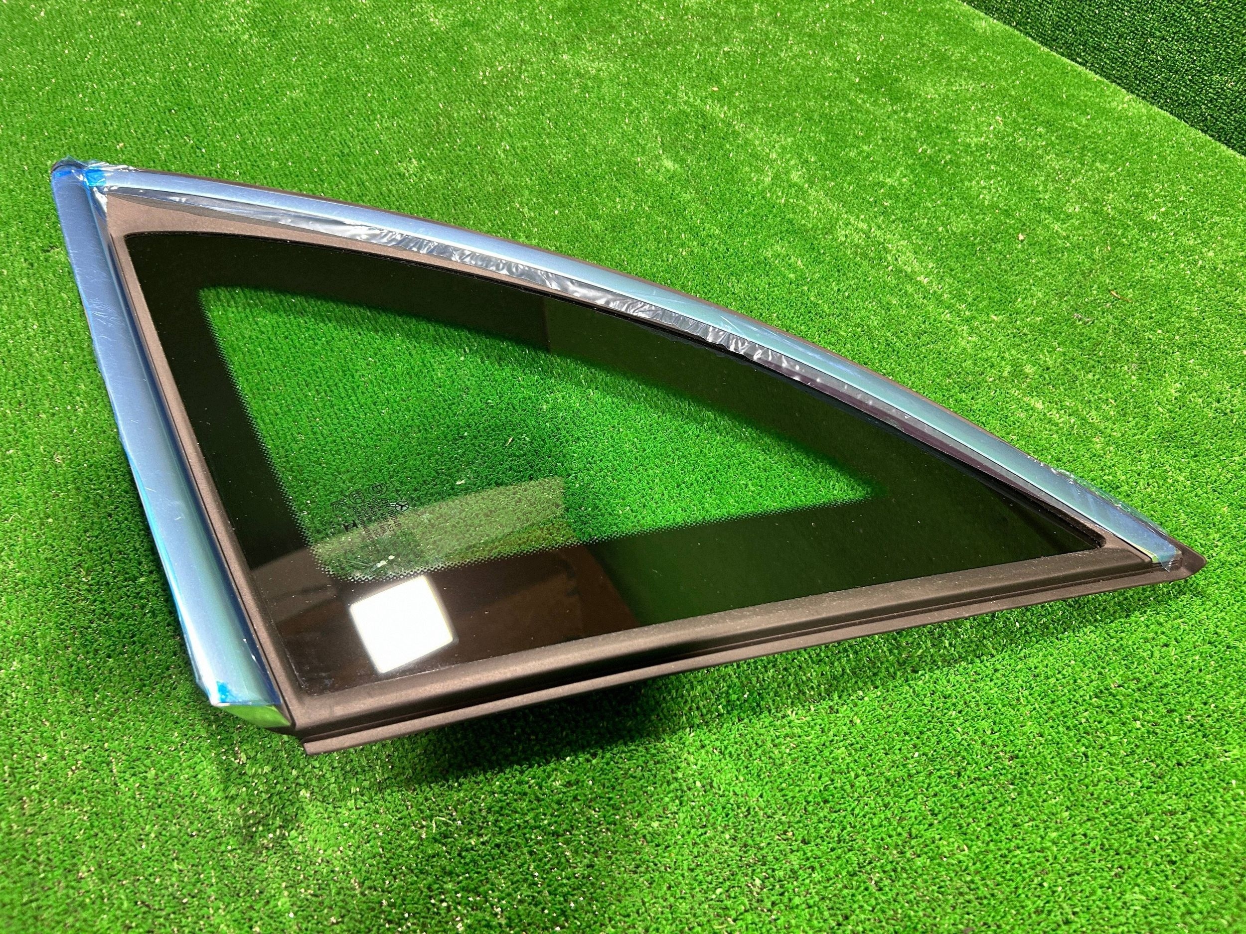 Ventana lateral trasera derecha Mercedes-Benz B W247 2025 A2476706601 image 3