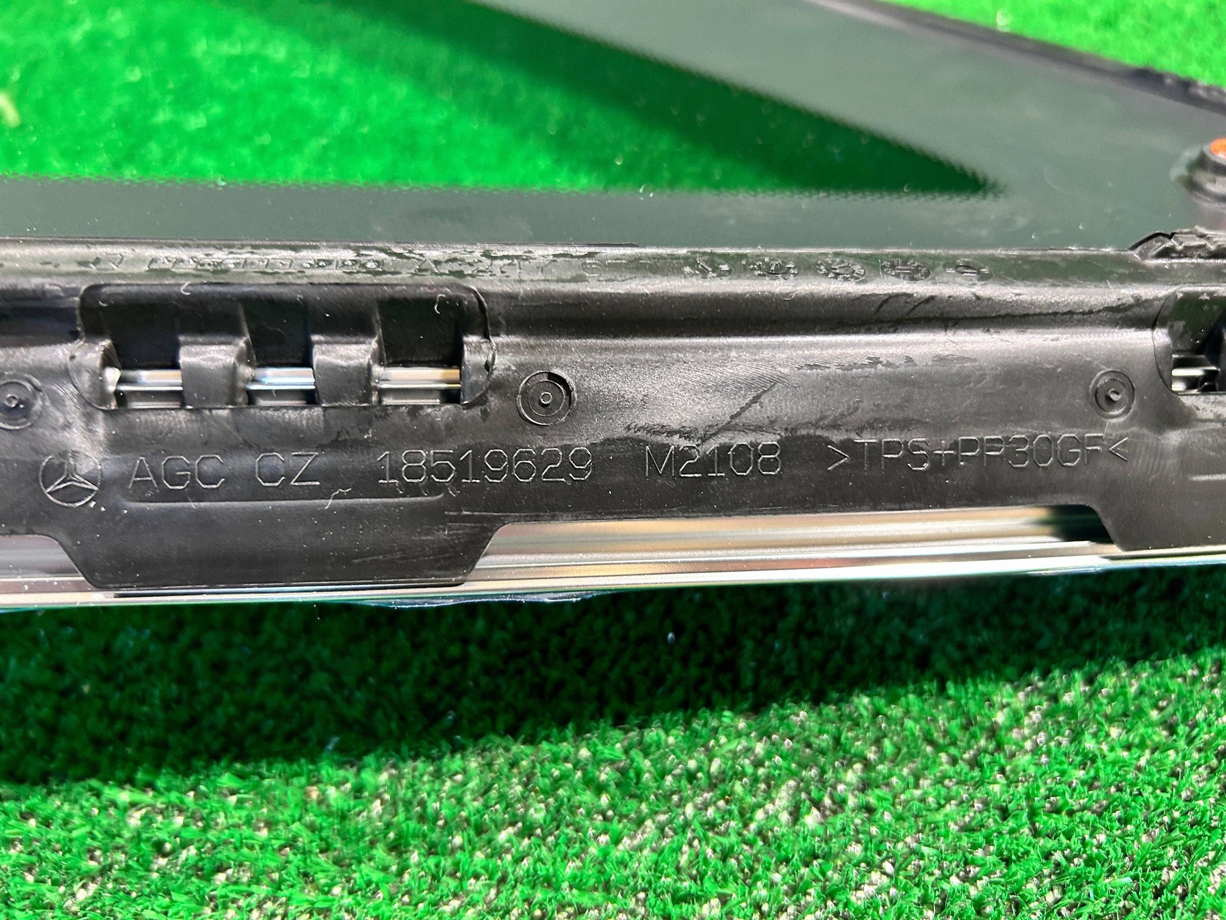 Ventana lateral trasera derecha Mercedes-Benz B W247 2025 A2476706601 image 9