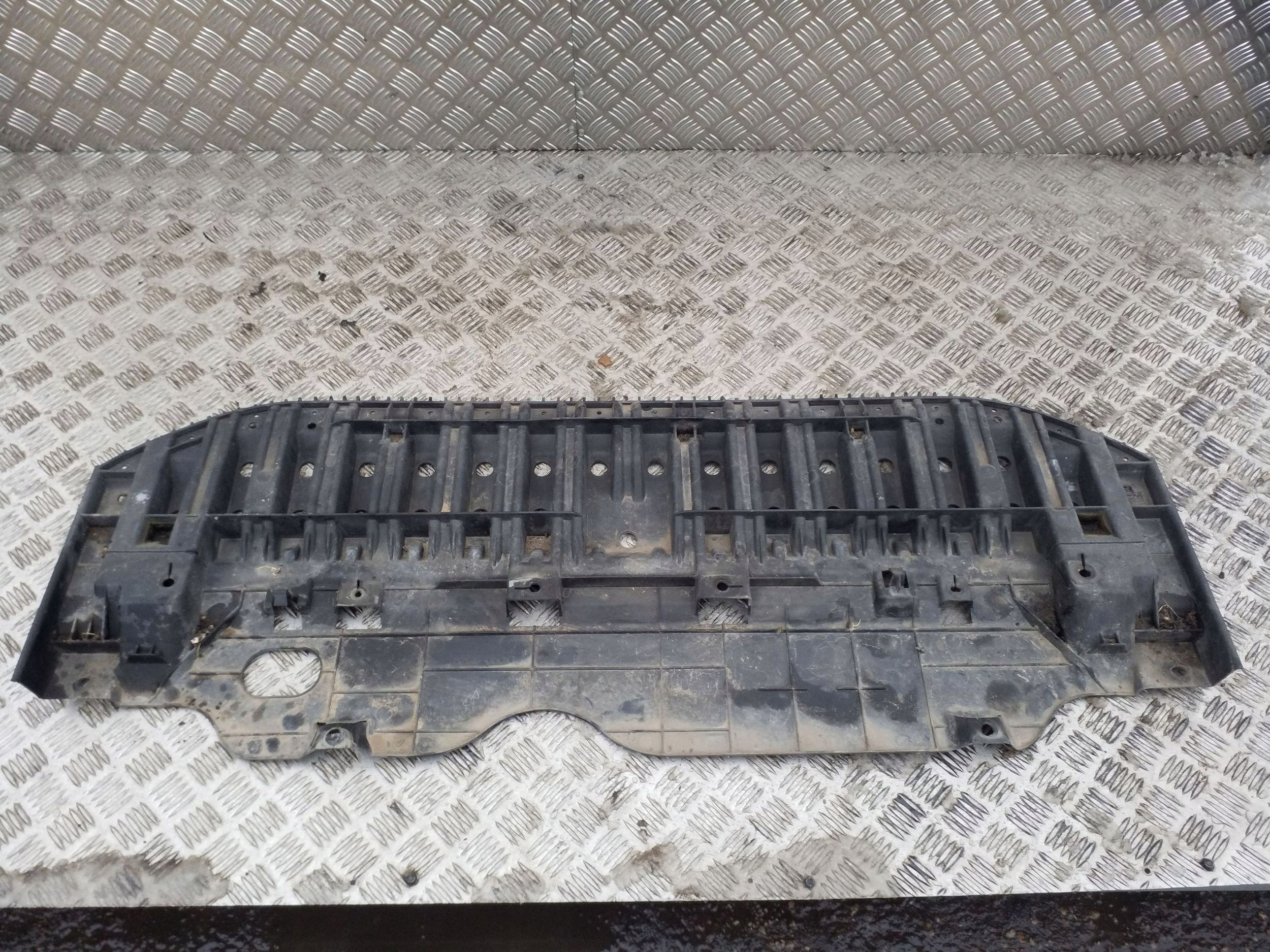 Toyota Avensis T27 Frontstoßstange 2009-2015 OEM image 2