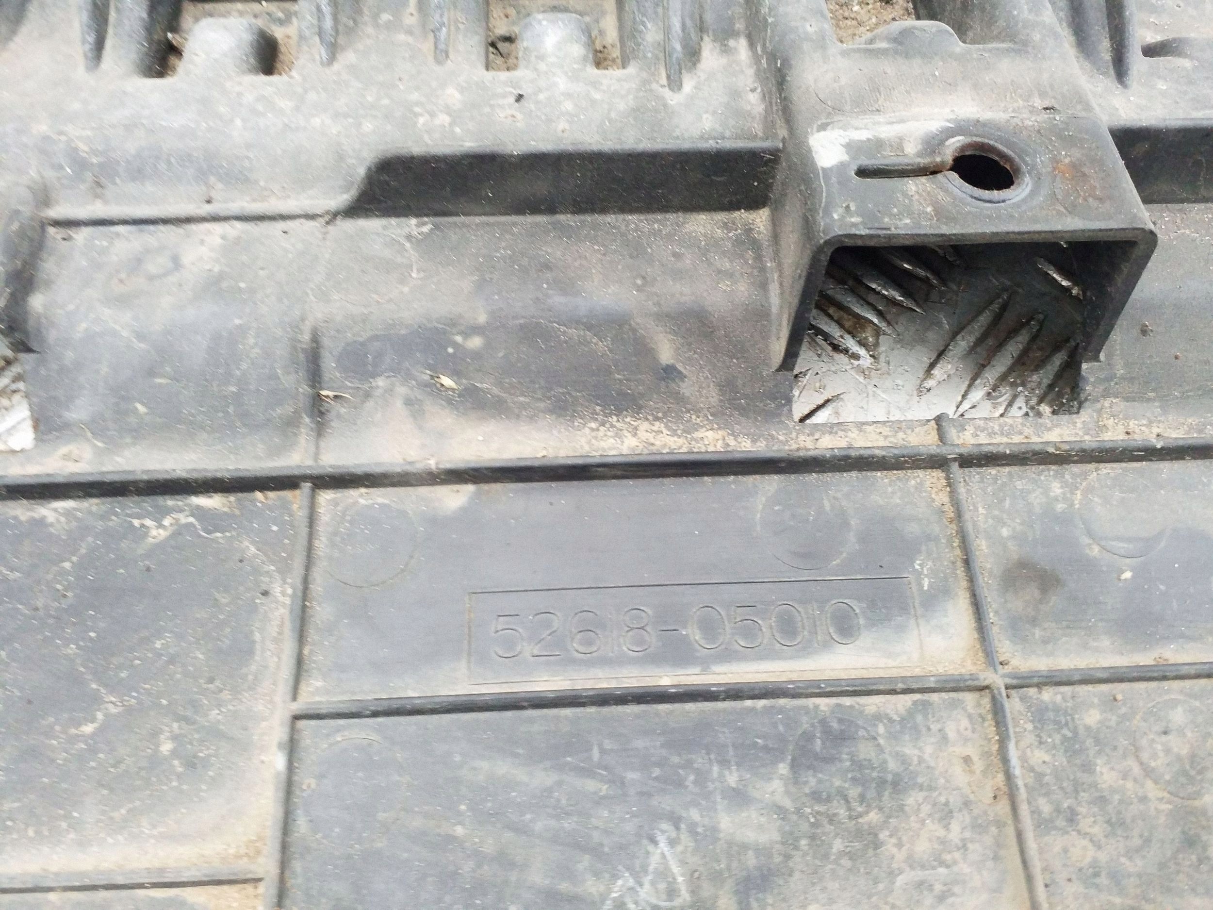 Toyota Avensis T27 Frontstoßstange 2009-2015 OEM image 3