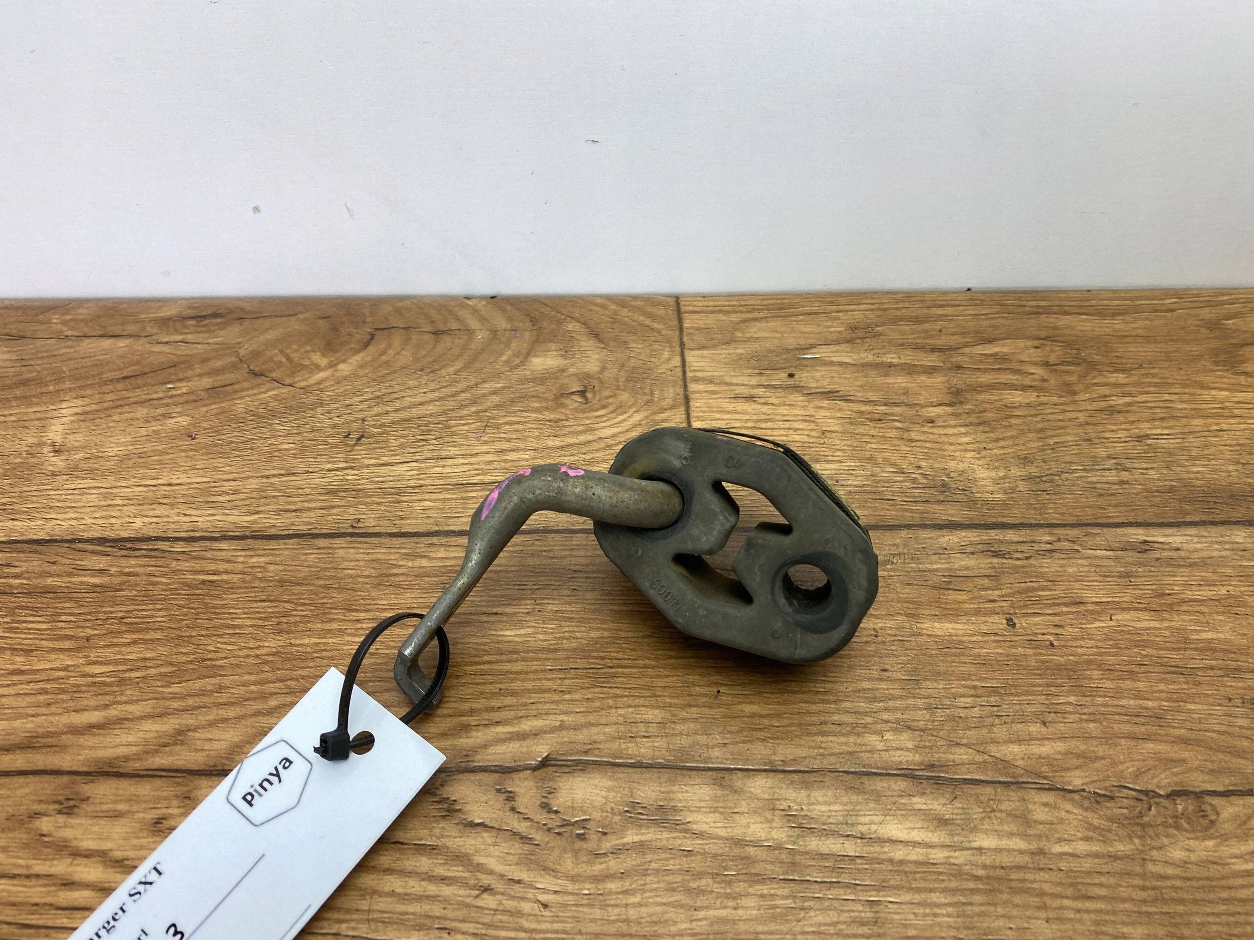 DODGE CHARGER CHALLENGER Auspuffhalter 68242144AB