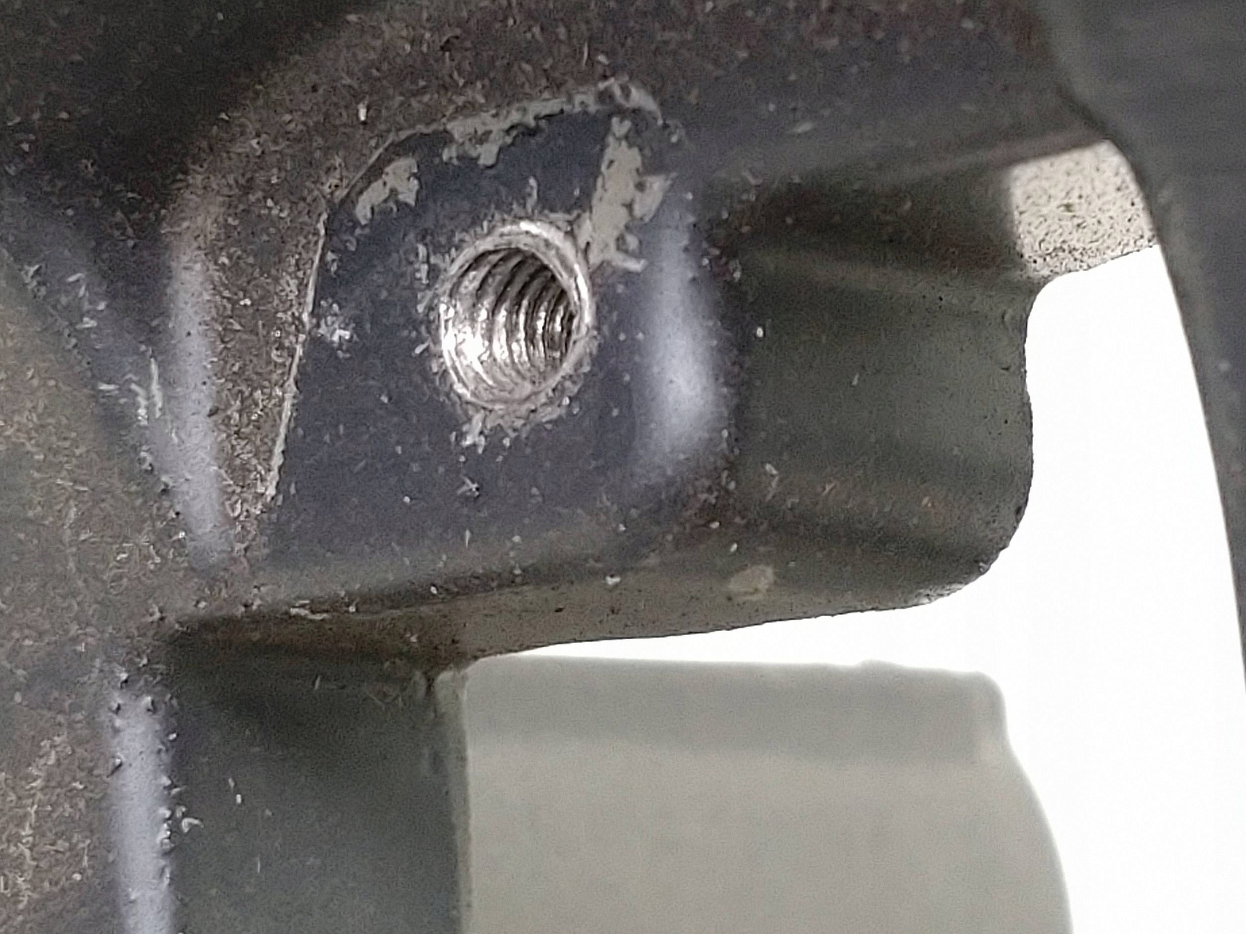 Polestar 2 2024 Support d'aile avant gauche OEM 32396094 image 3