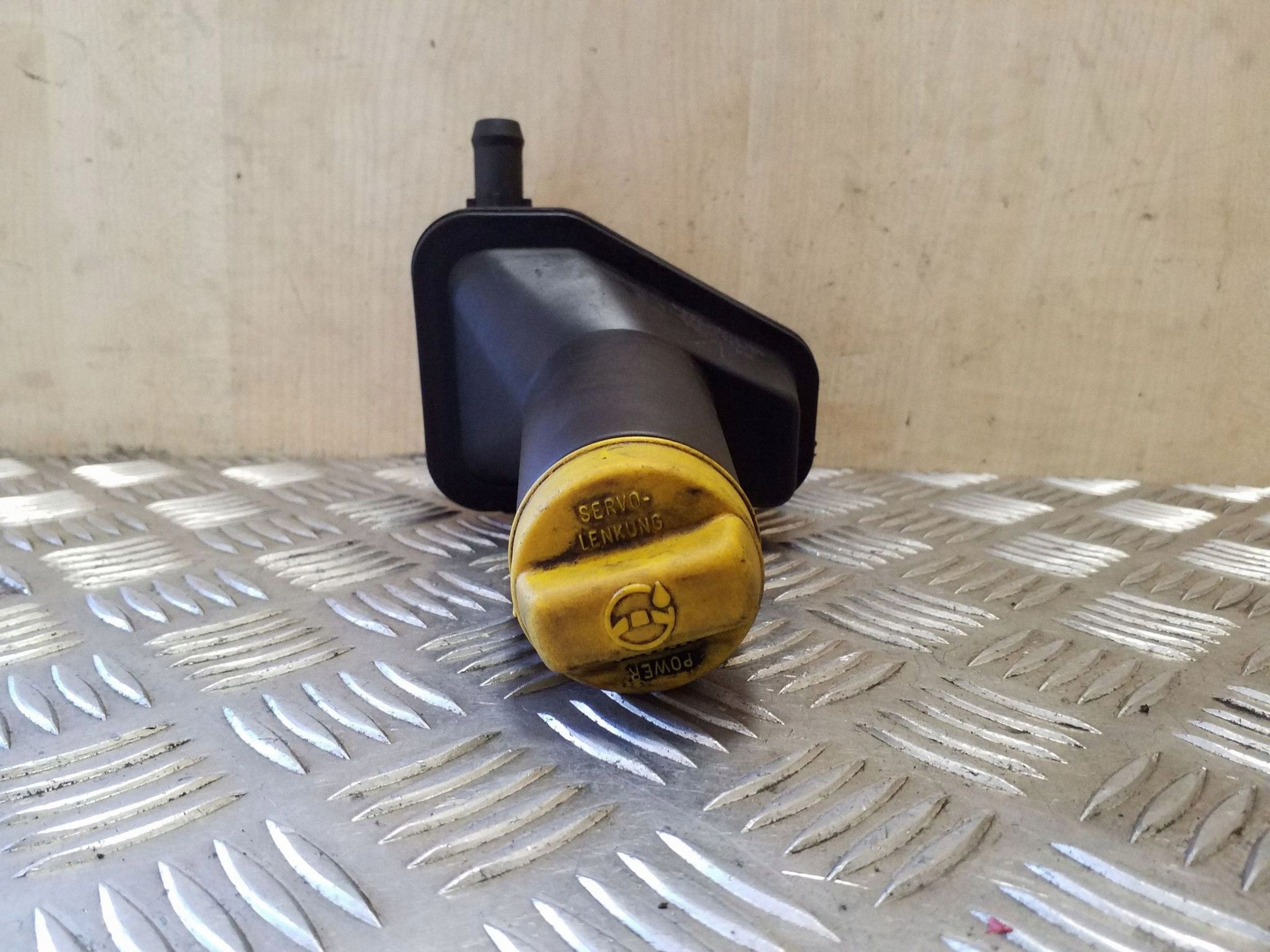 Réservoir direction assistée VW OEM 7M3422372 Occasion image 6