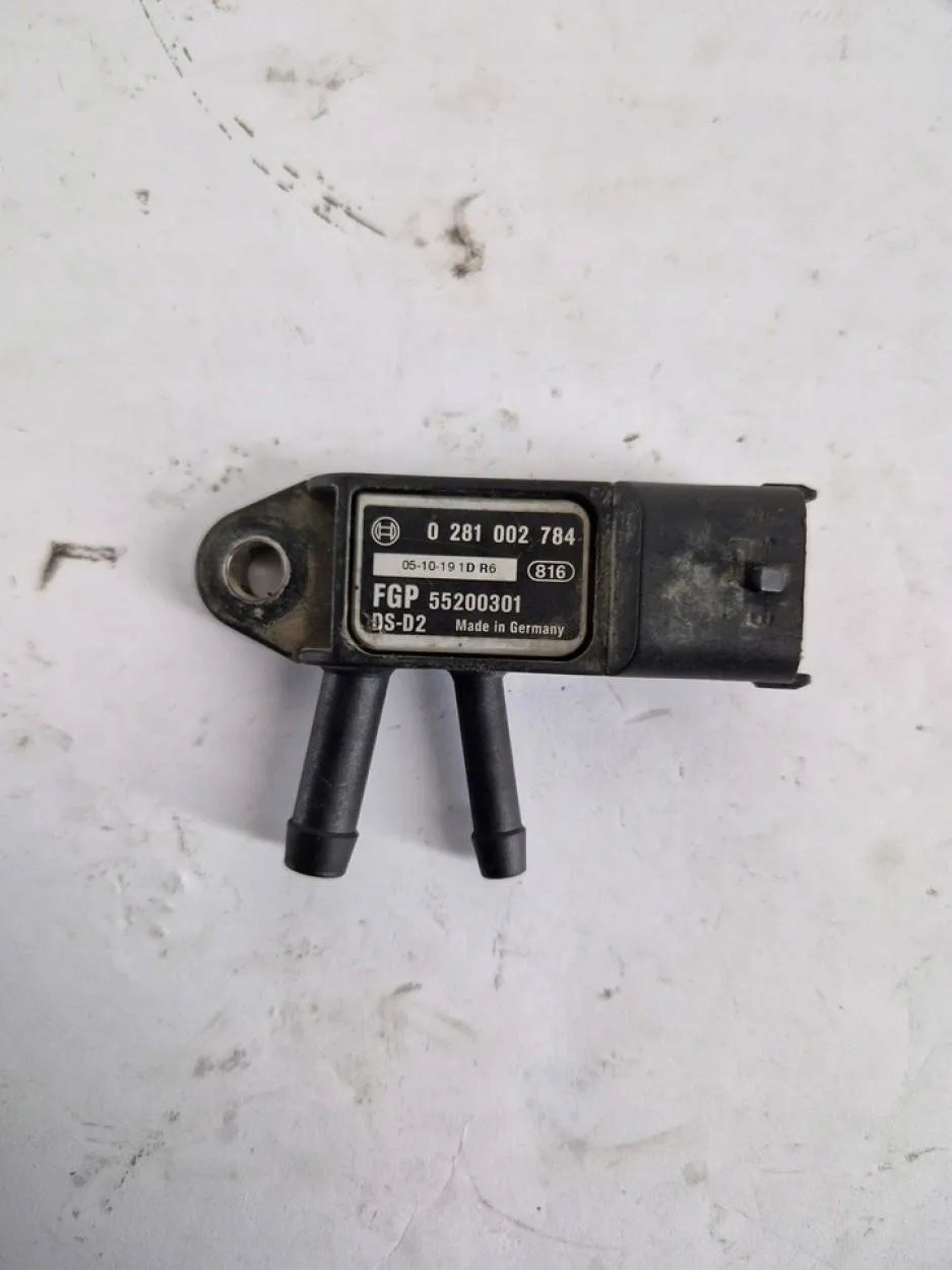 Sensor Alfa Romeo Giulietta 2012 1600jtd OEM 55200301