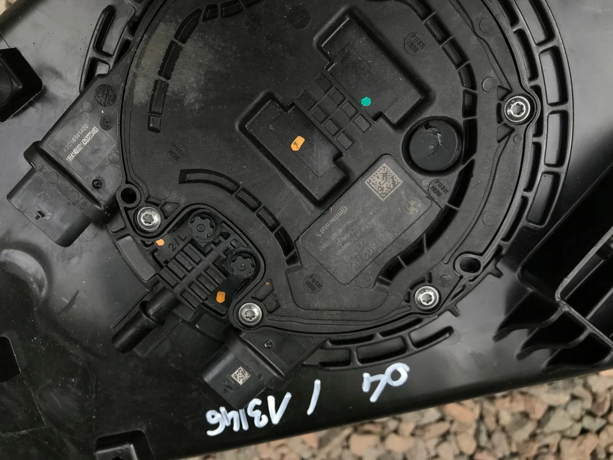 BMW X5 G05 AdBlue Tank gebraucht image 5