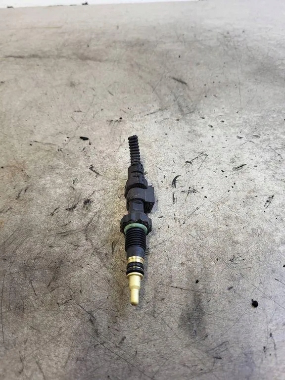 Sensor de temperatura do líquido de arrefecimento BMW X1 X3 F30 2.0 B47 image 2