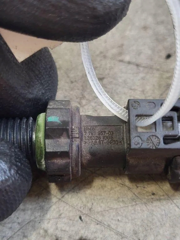 Sensor de temperatura do líquido de arrefecimento BMW X1 X3 F30 2.0 B47 image 4