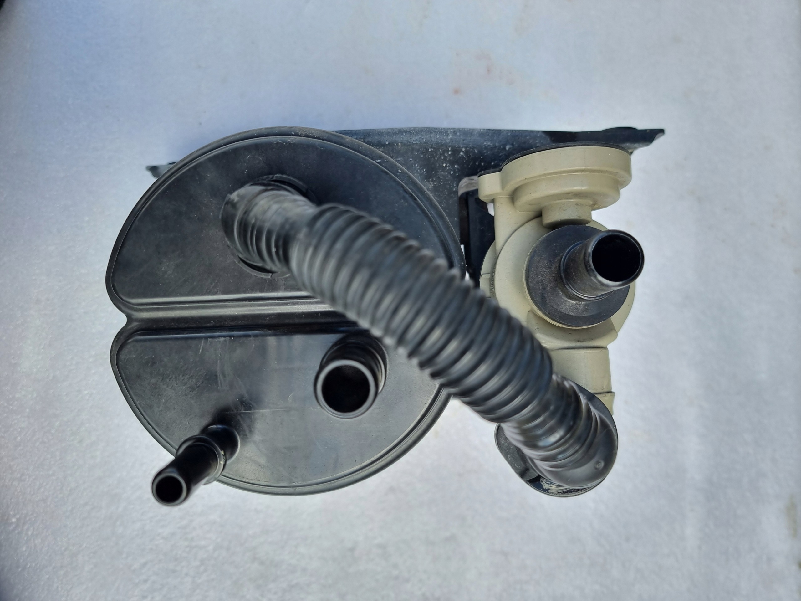 Gebrauchter BMW Kohlefilter OEM 7356535 für G30 G31 image 3
