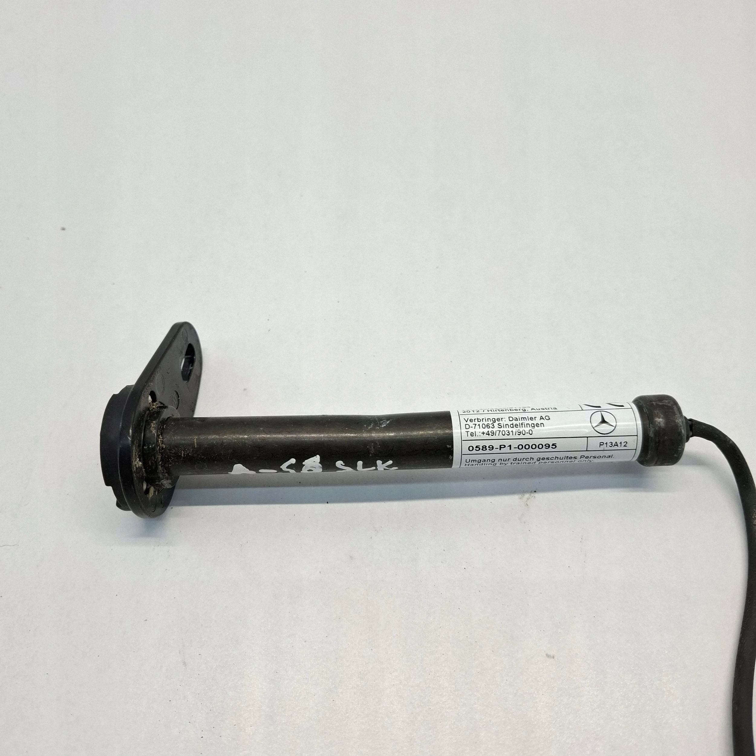 Fecho do capô Mercedes R172 OEM A1728870510 - Usado image 3