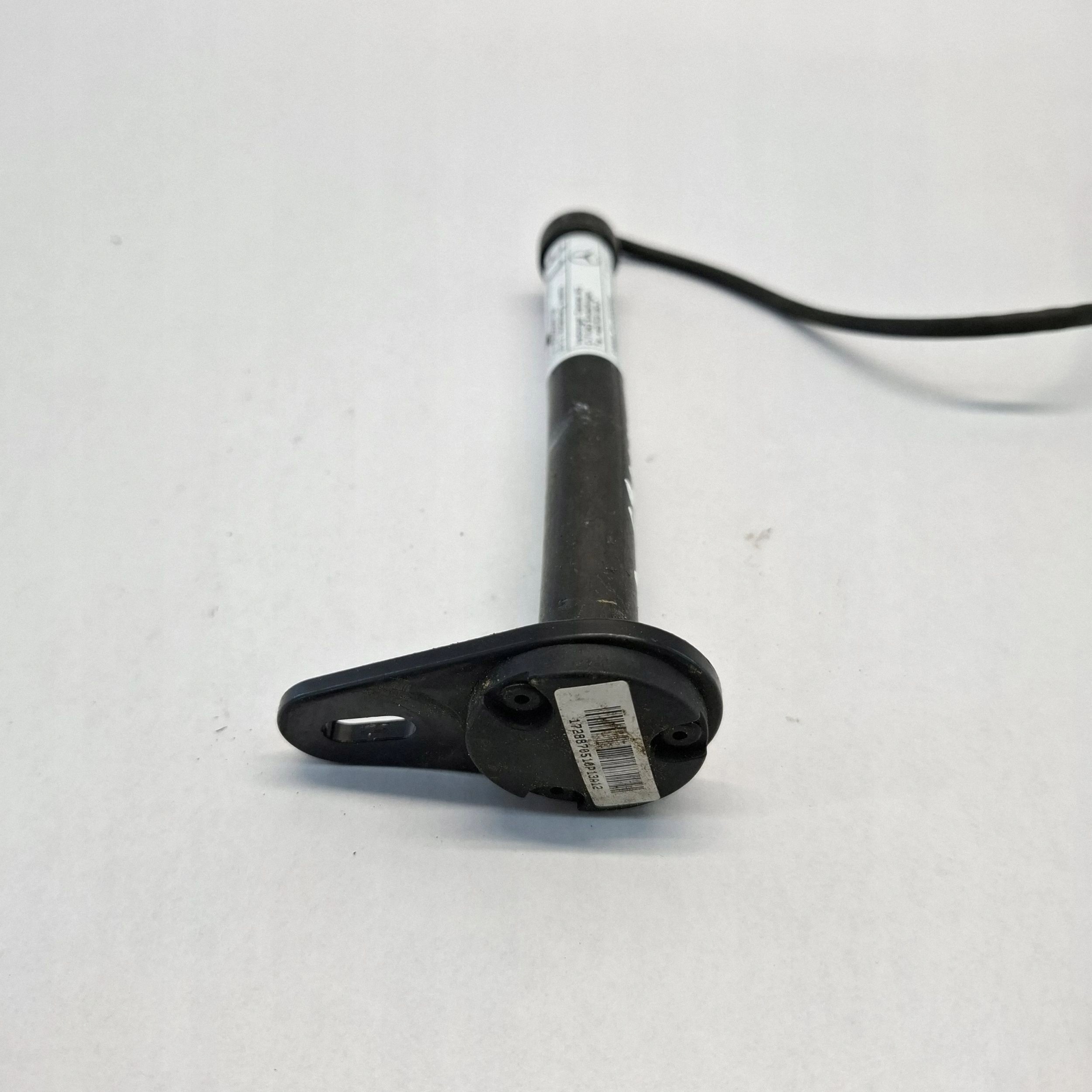 Fecho do capô Mercedes R172 OEM A1728870510 - Usado image 4