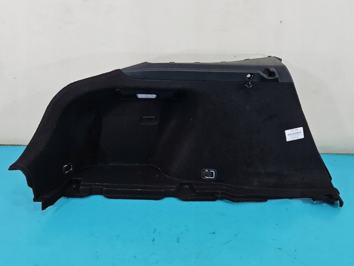 Tavaratilan verhoilu vasen sivu KIA Stinger 85730-J5000