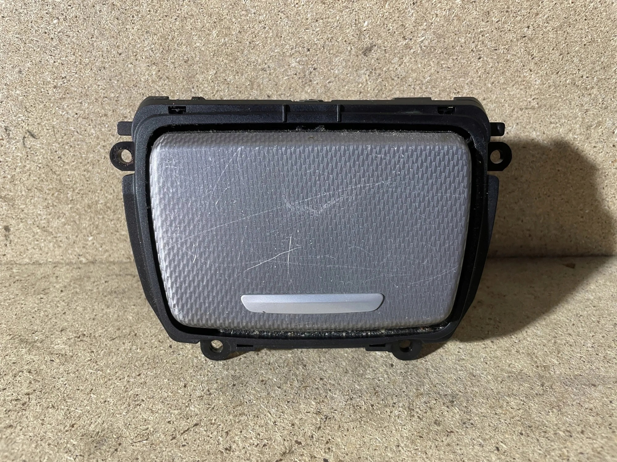 Compartiment Cendrier Console Centrale 9206347 BMW F10 LCI image 2