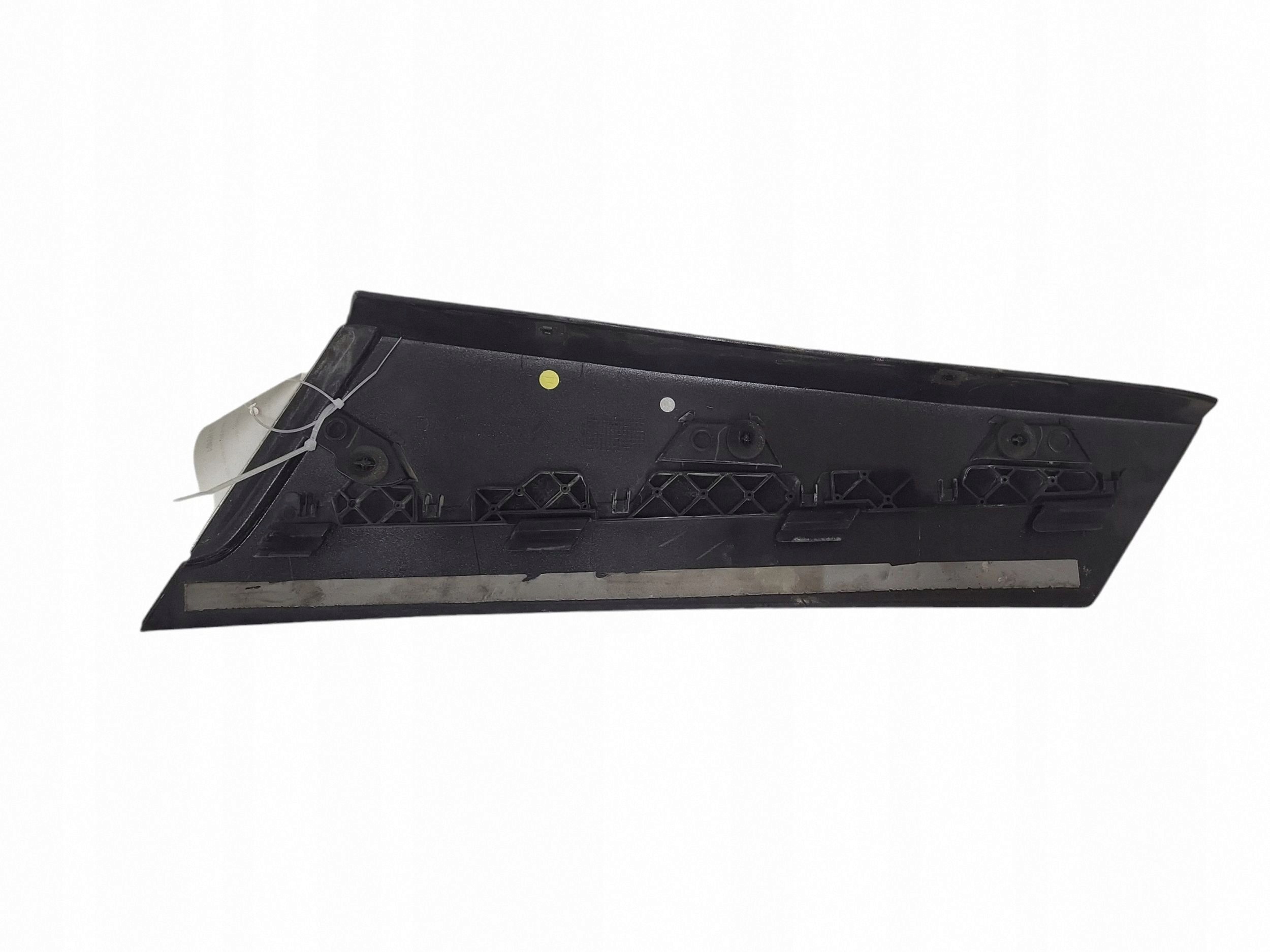 Sidorutslist höger Citroen C5 OEM 9685658777 image 2