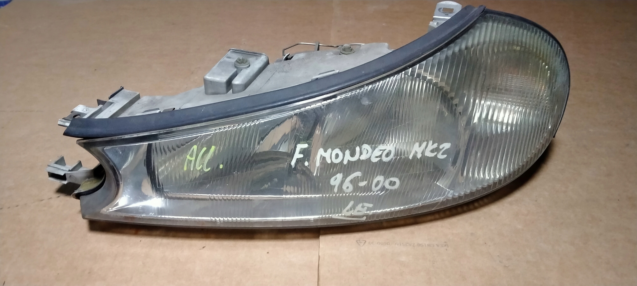 Refletor Dianteiro Esquerdo Ford Mondeo MK2 96-00 Bosch image 2
