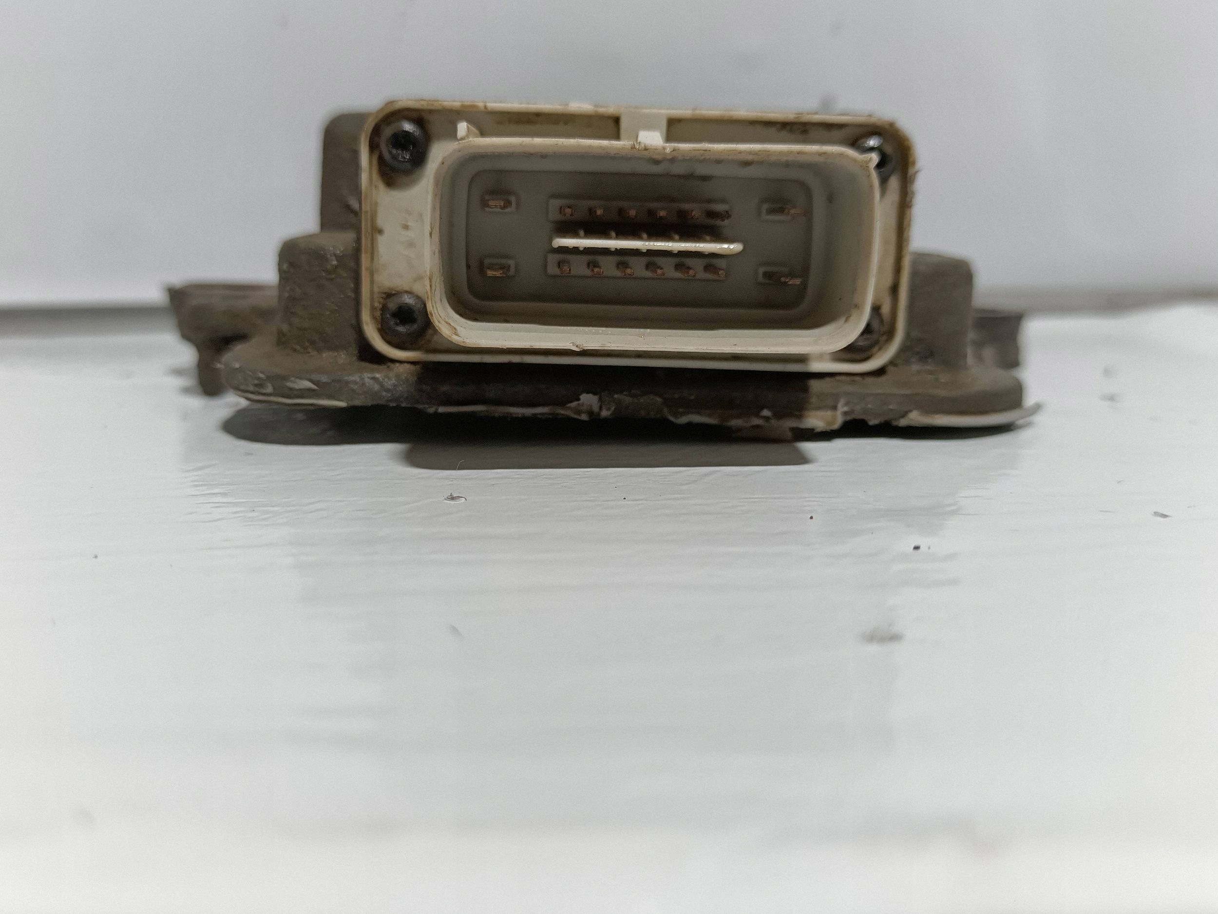 Brandstofpomp besturingsmodule OEM 23184800 GMC Sierra image 3