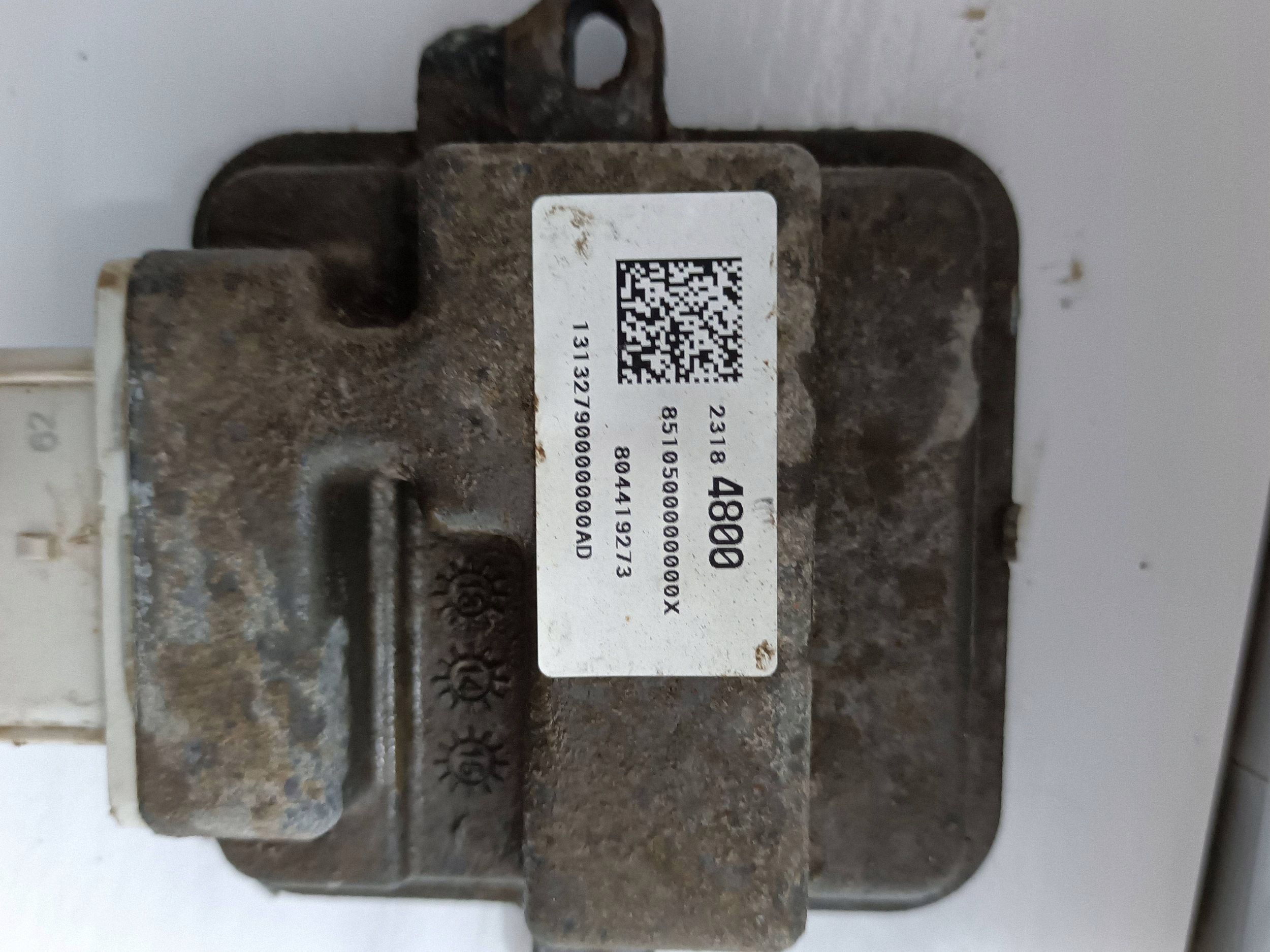 Brandstofpomp besturingsmodule OEM 23184800 GMC Sierra image 4