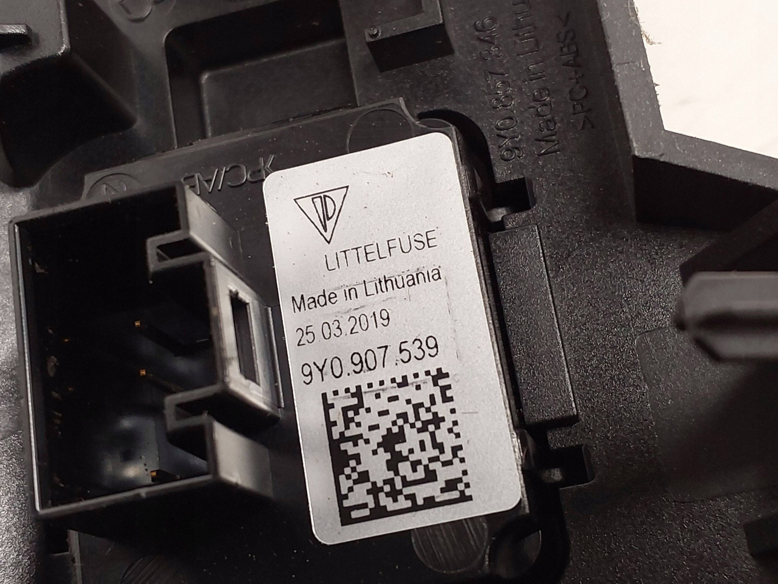 Sensor de Sol Porsche Cayenne OEM 9Y0907539 - Usado image 4