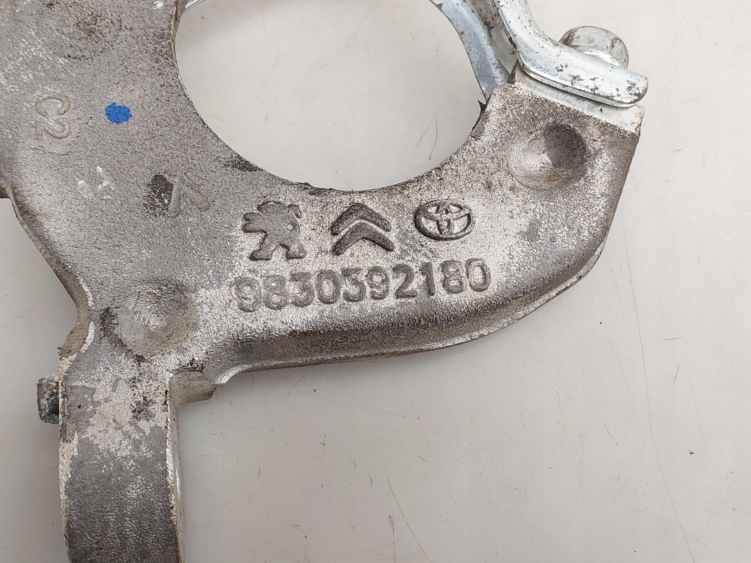 Toyota ProAce City Lagerfäste OEM 9830392180 image 3