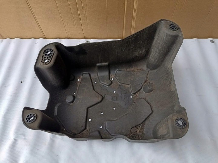 PEUGEOT 3008 II 17r- Onderbodem bescherming achter 9812344980