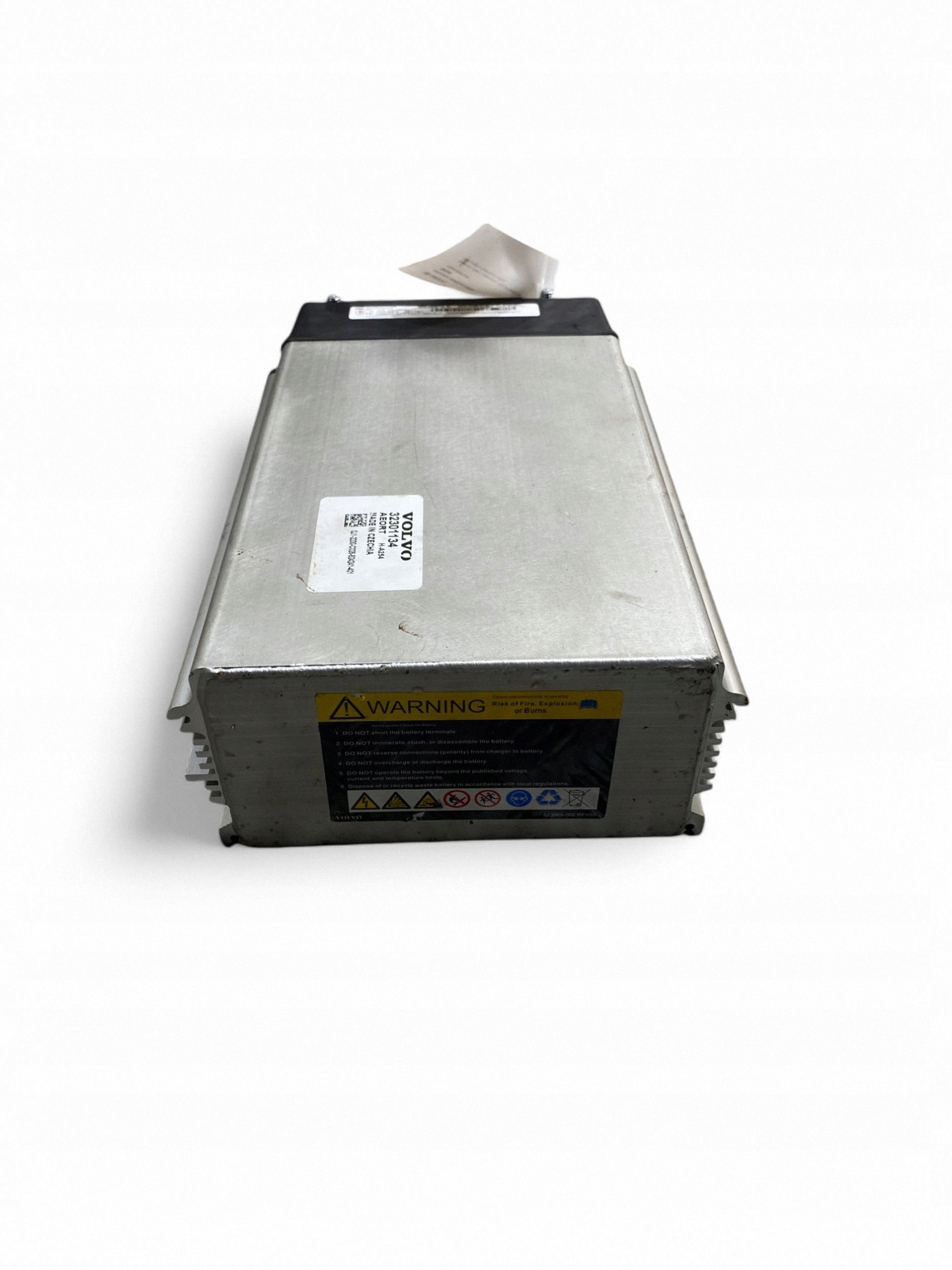 Bateria Volvo OEM 32301134 - 1Ah Usada image 9