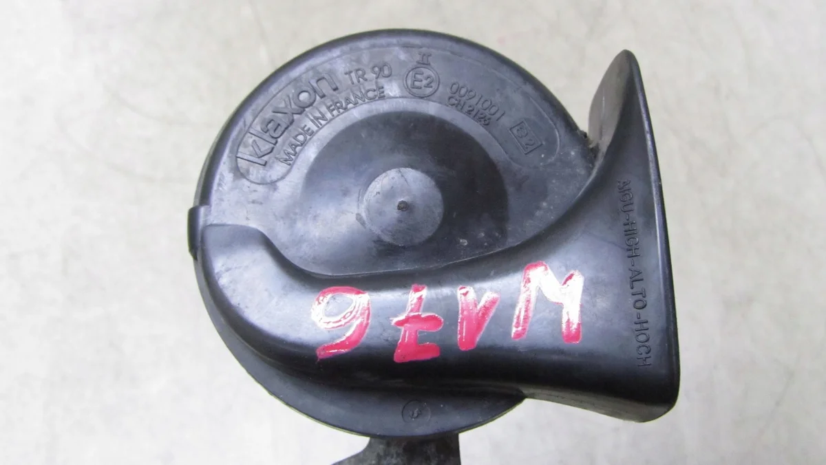 Mercedes W176 Hupe Signal 2013- image 3
