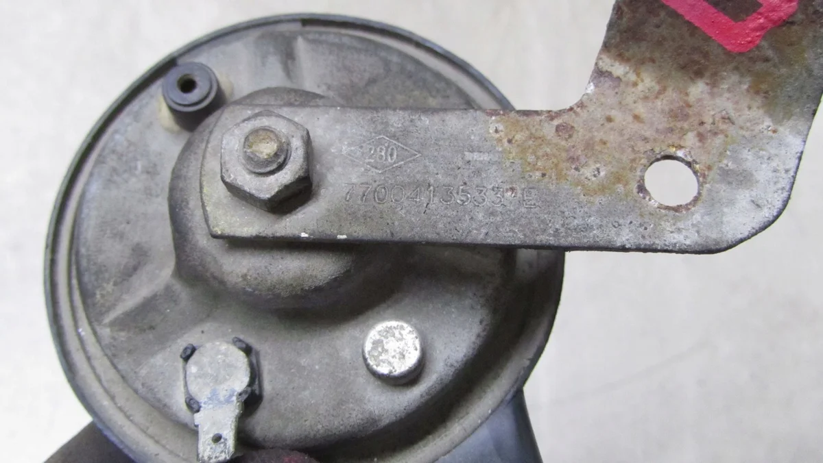Mercedes W176 Hupe Signal 2013- image 4