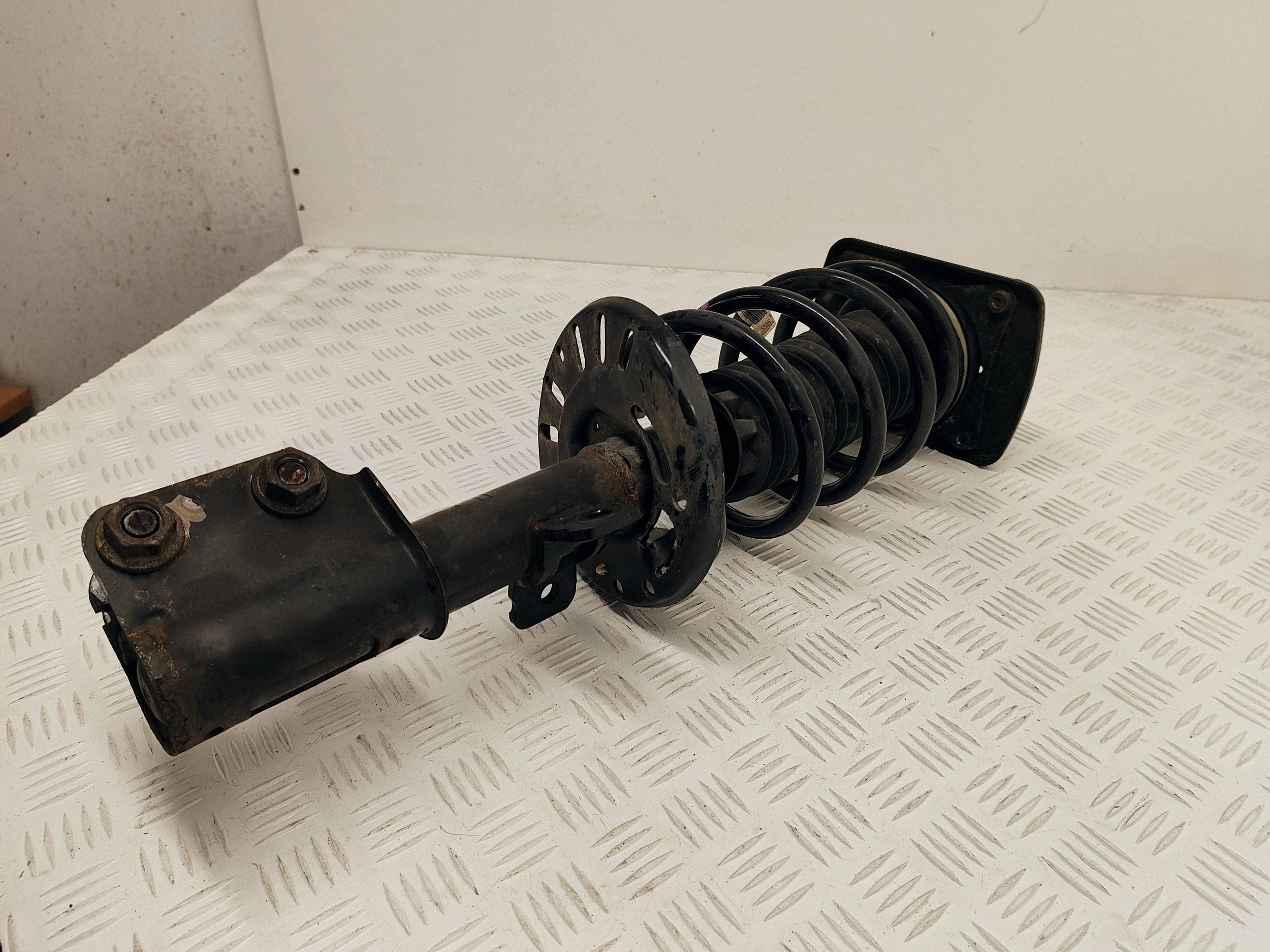 Front Left Right Shock Absorber Toyota Proace II Jumpy III Expert 2.0 BlueHDI
