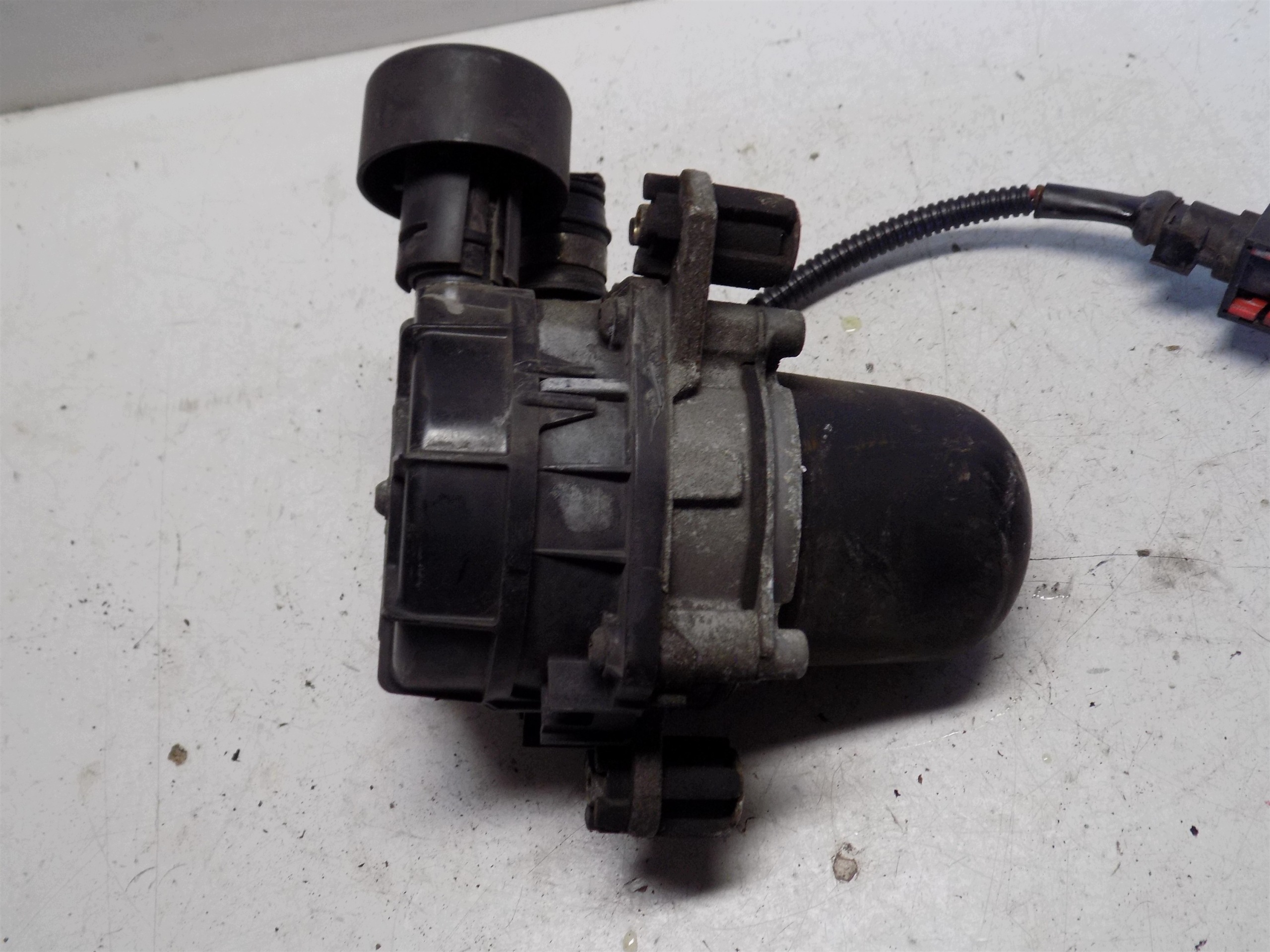 Toissijainen ilmastoimuri Peugeot 206 1.4B 02R 9627006580