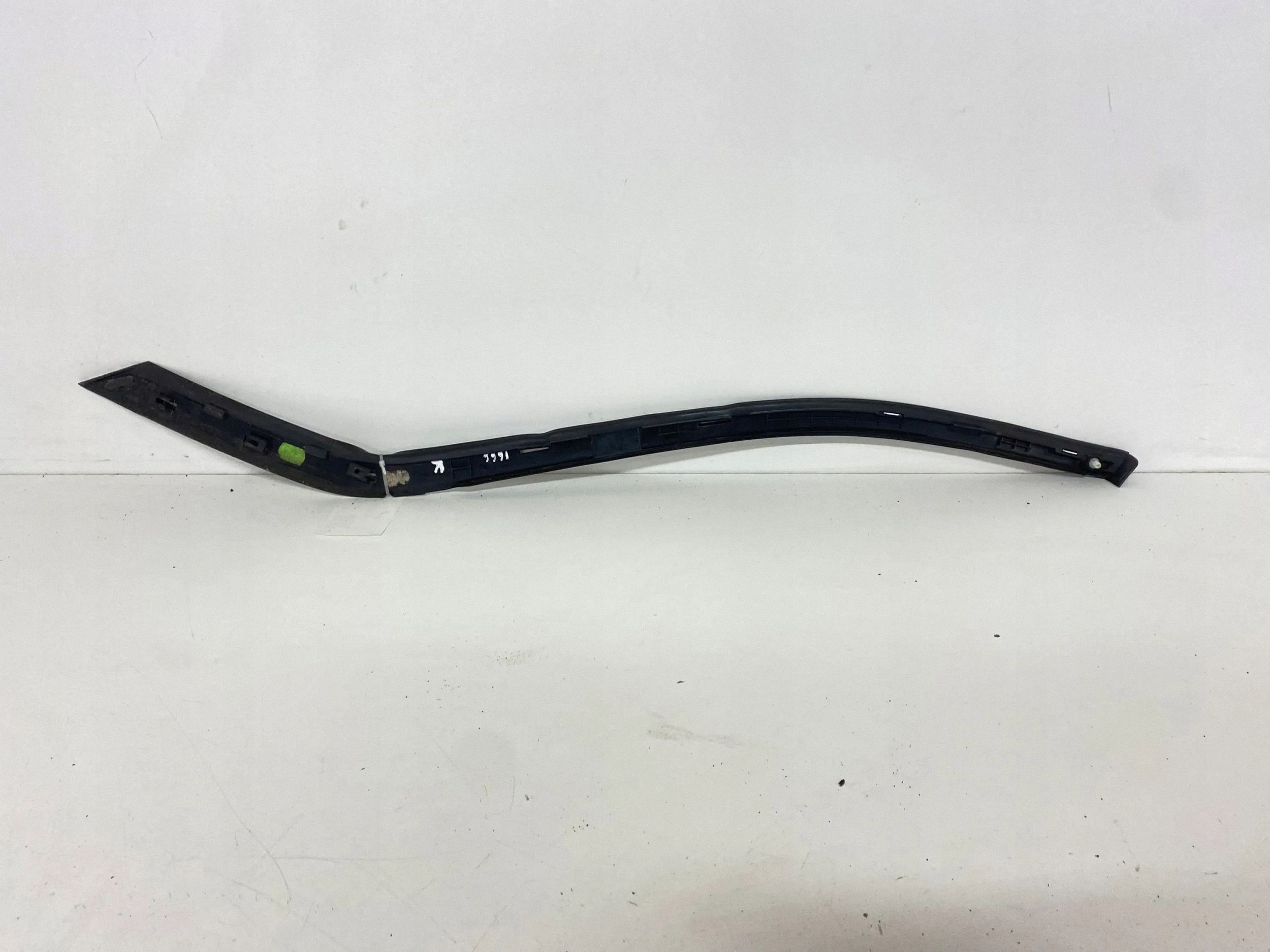 Moldagem janela lateral esquerda Opel Astra K OEM 39088075 image 5