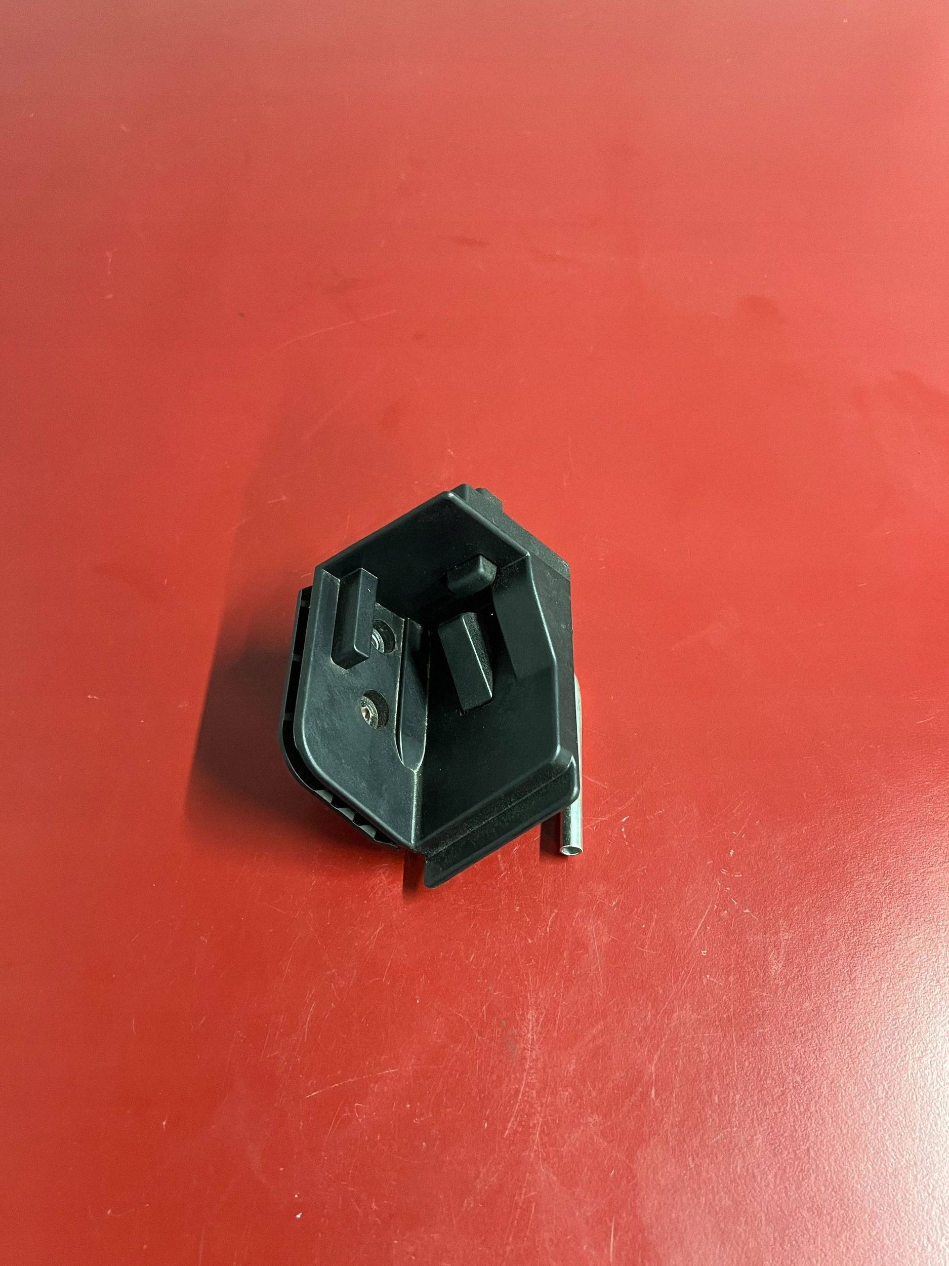 Support d'étagère coffre BMW X3 G01 2018 côté droit image 2