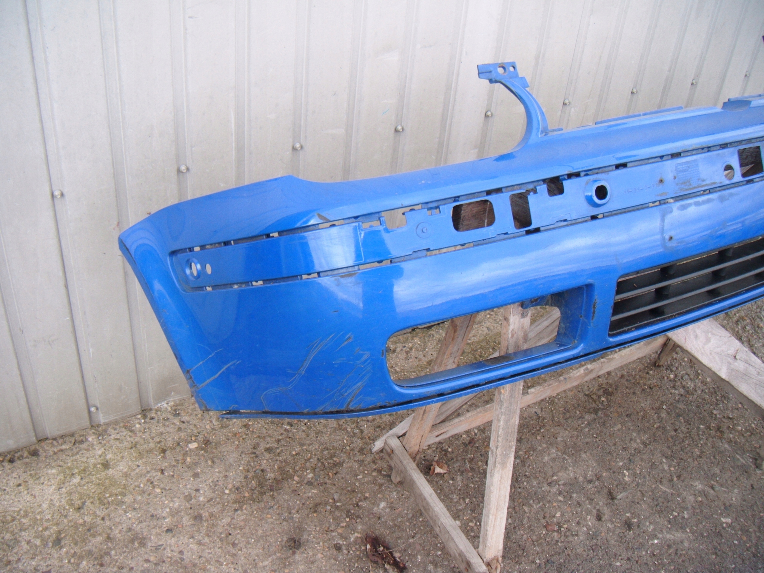 VW Golf 4 IV 97-06 Stoßstange vorne 1J0807221 + Gitter - schön - komplett image 4