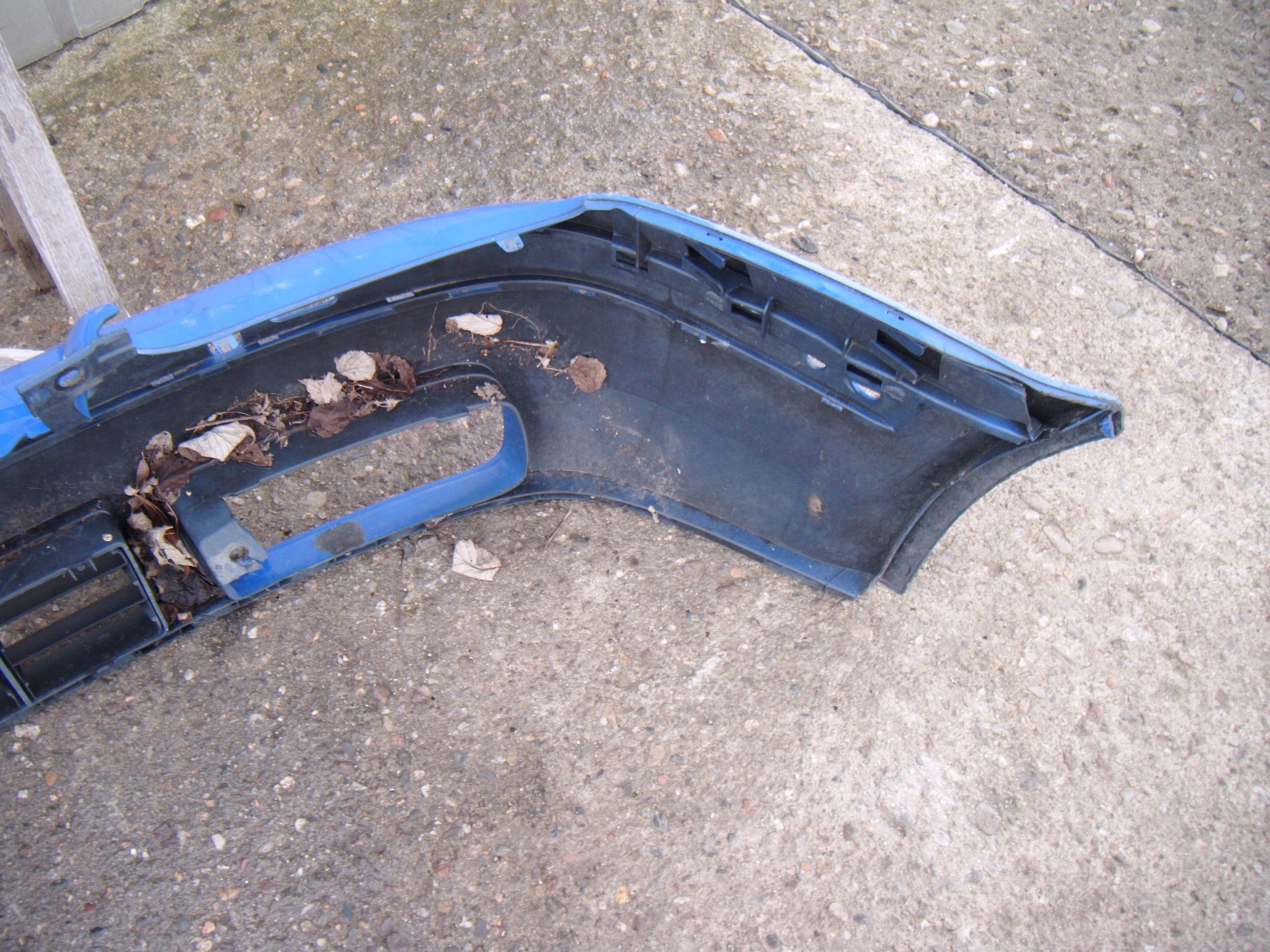 VW Golf 4 IV 97-06 Stoßstange vorne 1J0807221 + Gitter - schön - komplett image 8