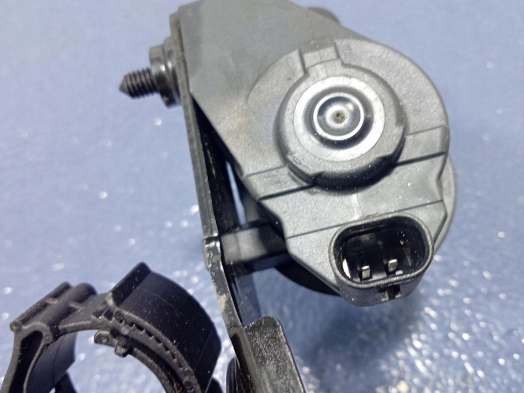 BMW IX I20 XDRIVE40 waterverdeelklep 9896407 image 5