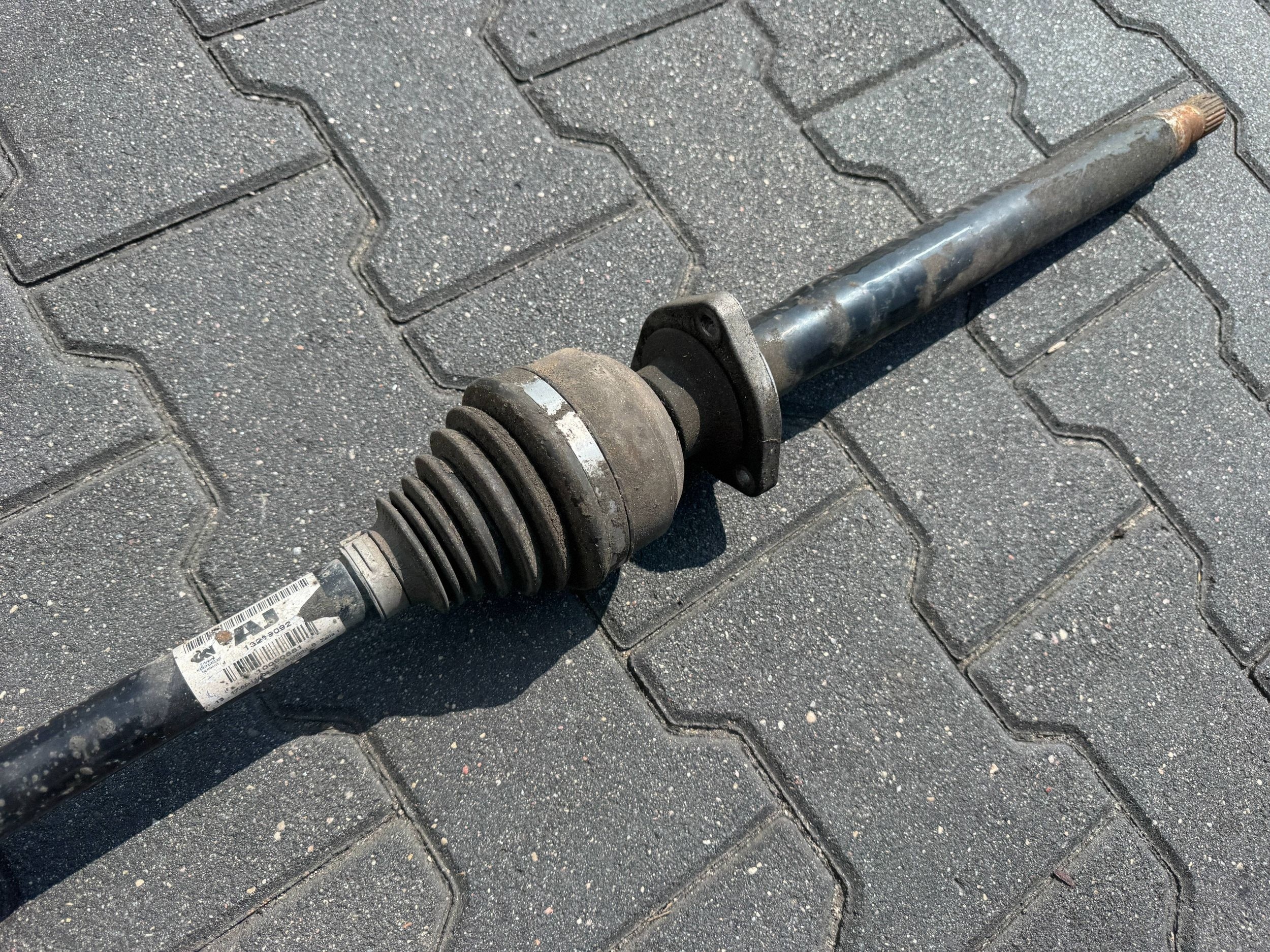 Vasen etuaksele Opel Insignia