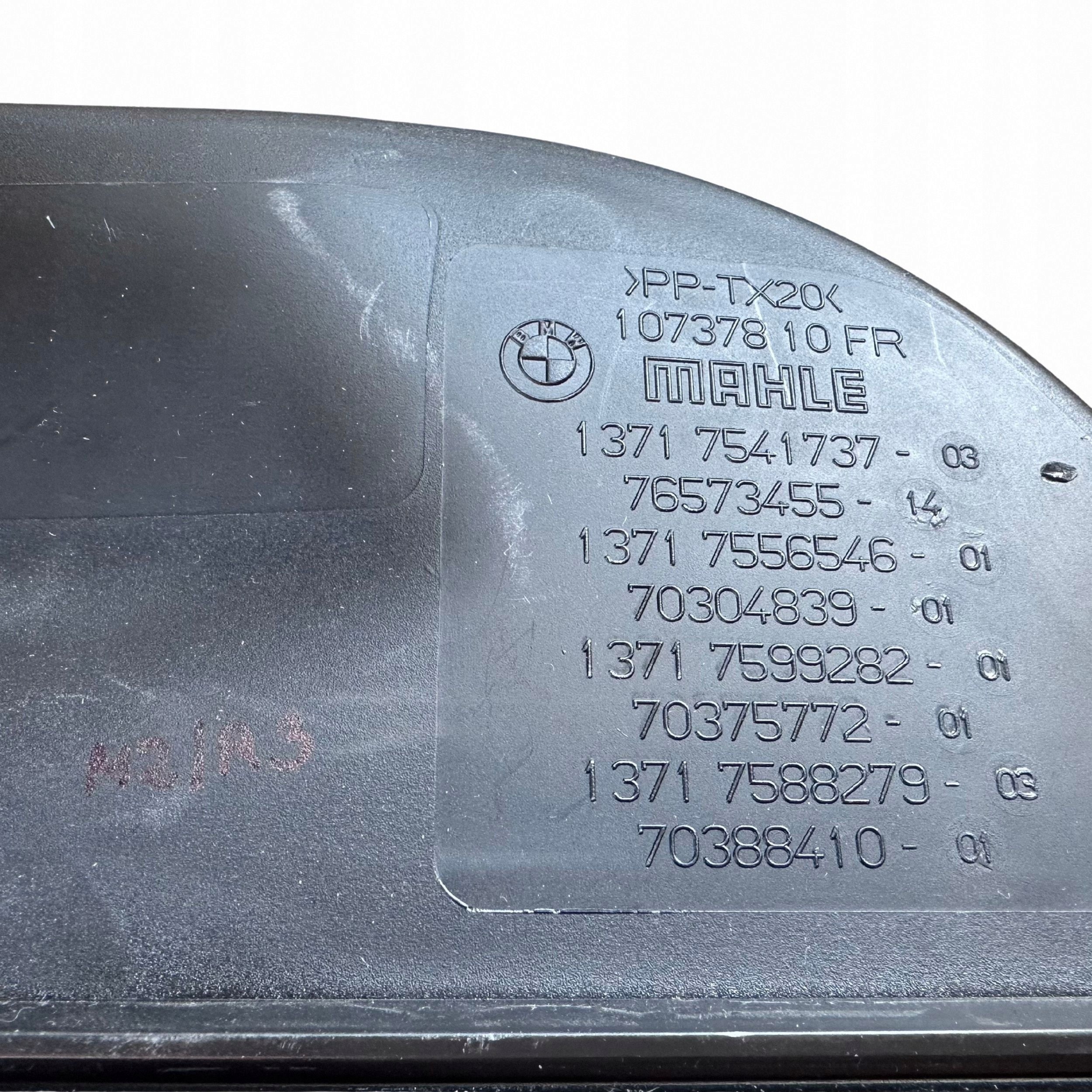 BMW X1 E84 Ilmanottoaukko 13717541737 image 6