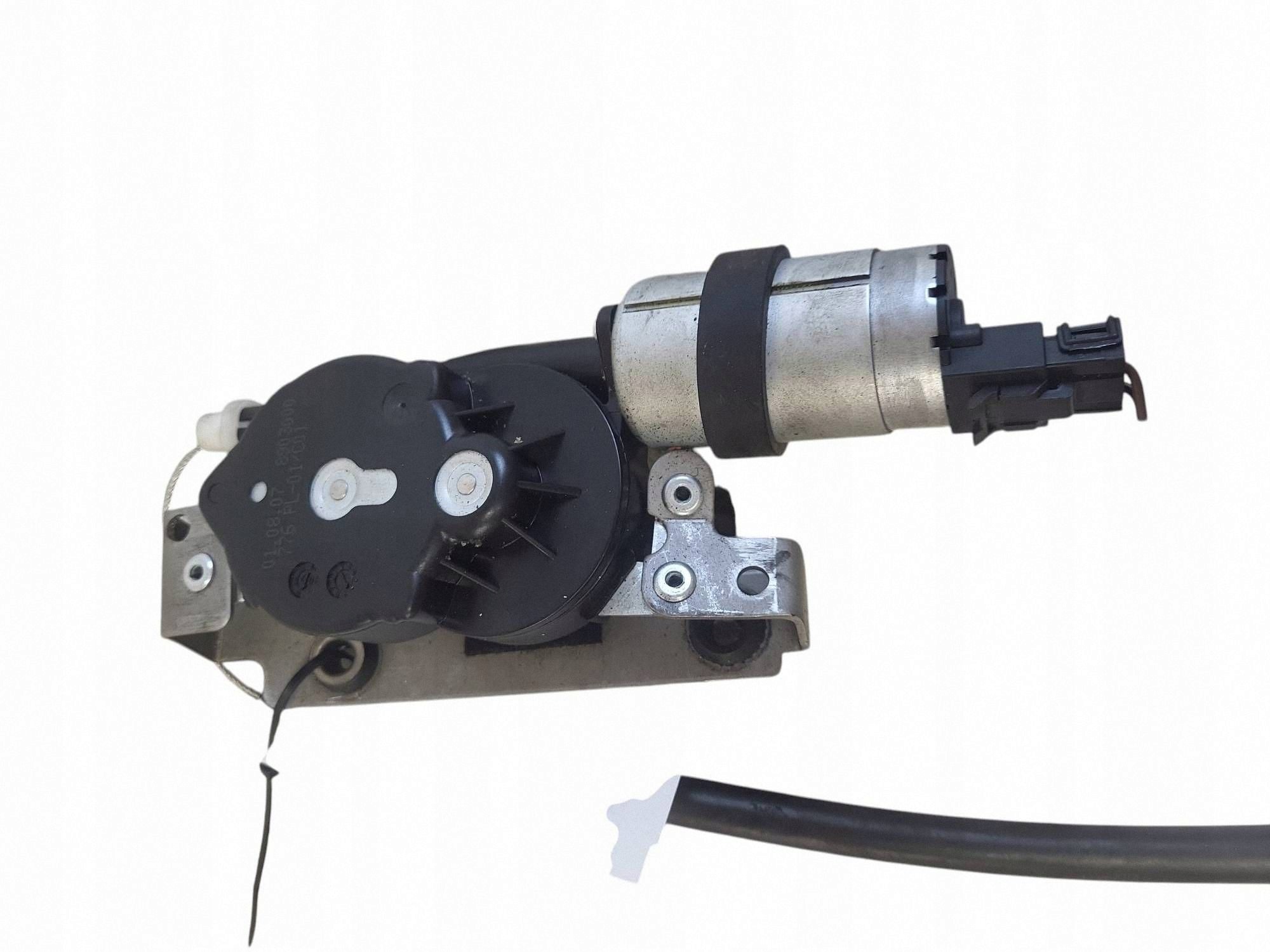 Istuinmoottori OEM 8903000 Etu oikea VW Touareg I