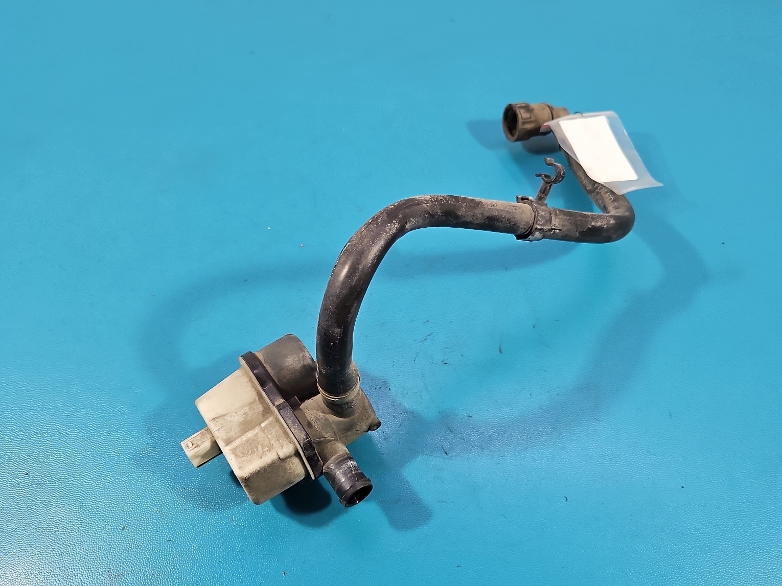 Volvo S60 bränsletank ventilationsventil OEM 0261222019 image 7