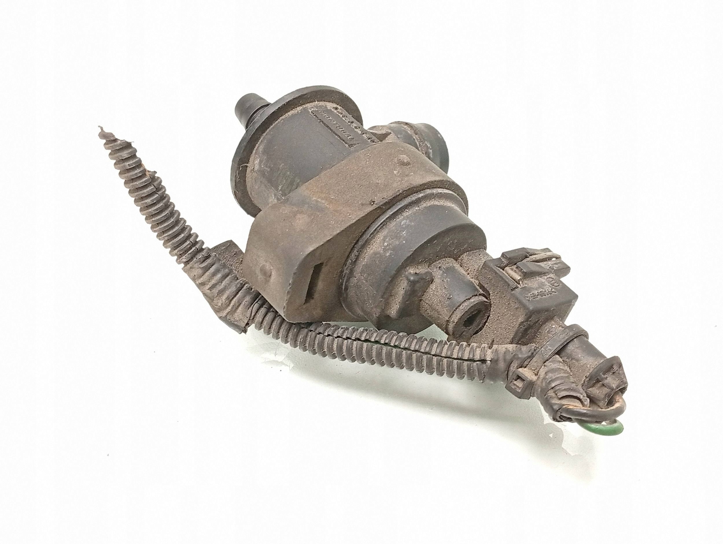 Solenoidiventtiili Volvo V50 OEM 8653909 - Käytetty