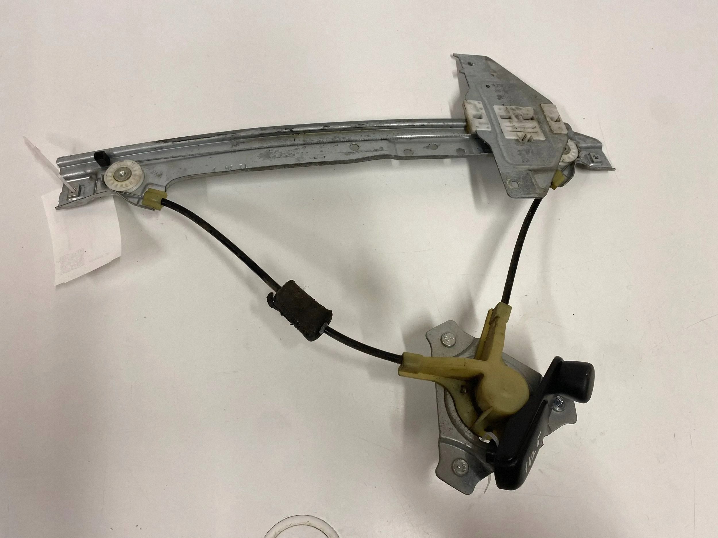 Manuaalinen takaikkunan nostin OEM 9663129980
