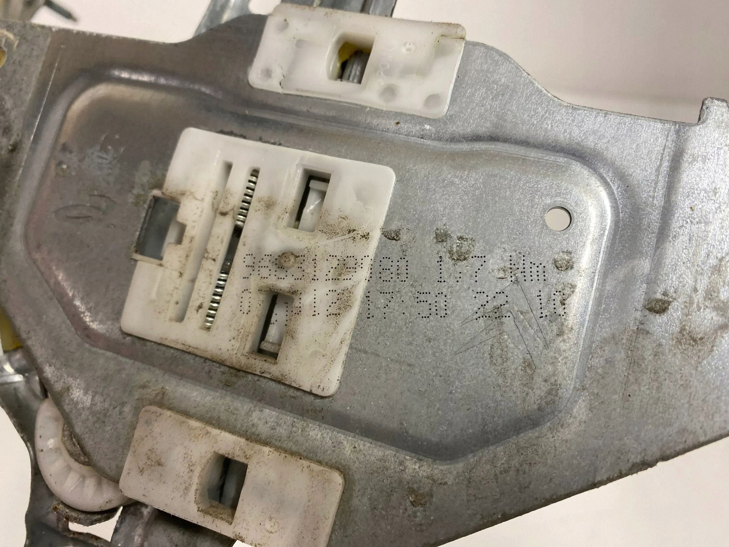 Manual Rear Window Regulator OEM 9663129980 image 3